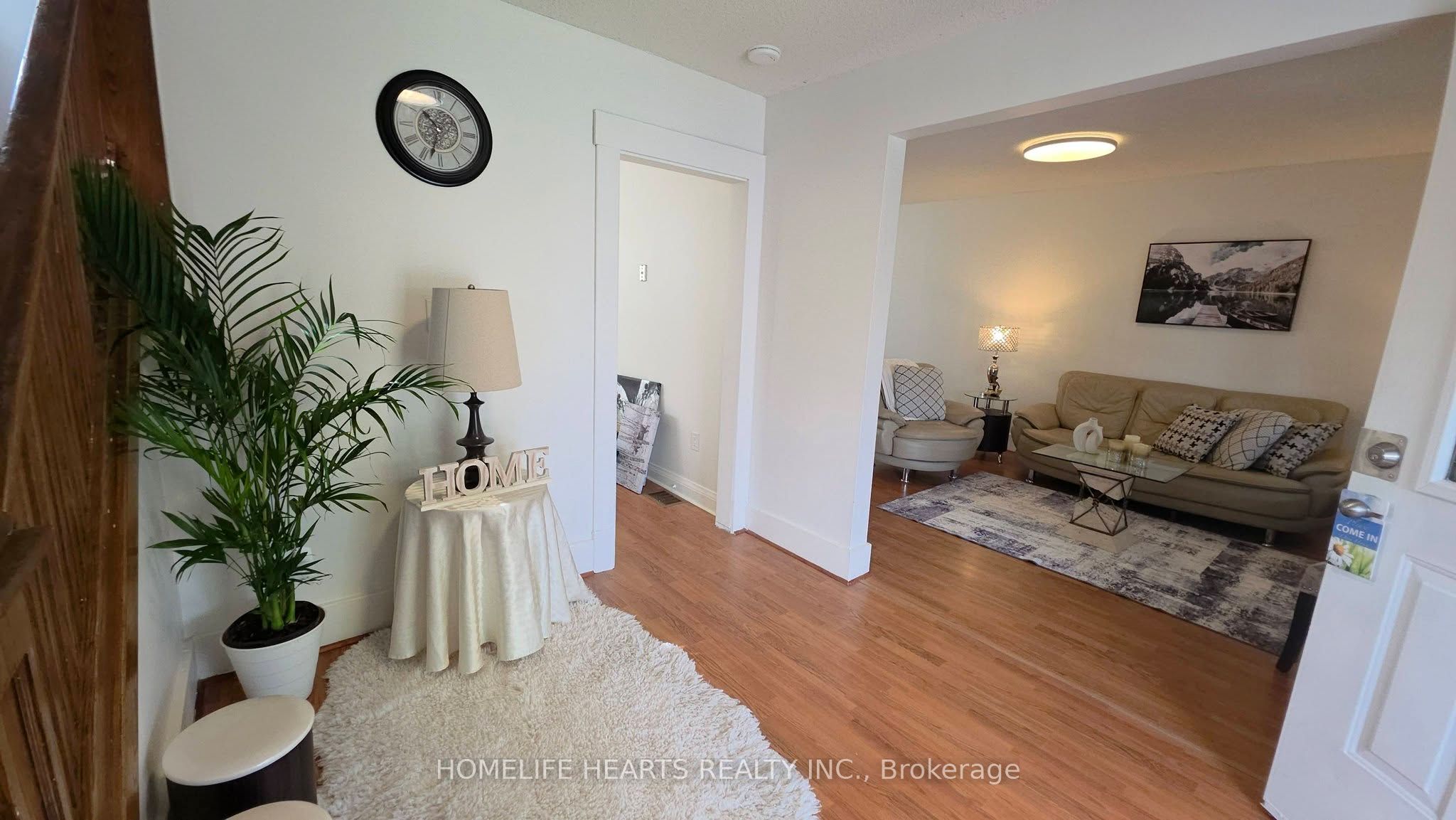 5404 Bridge Street Property Photo 5