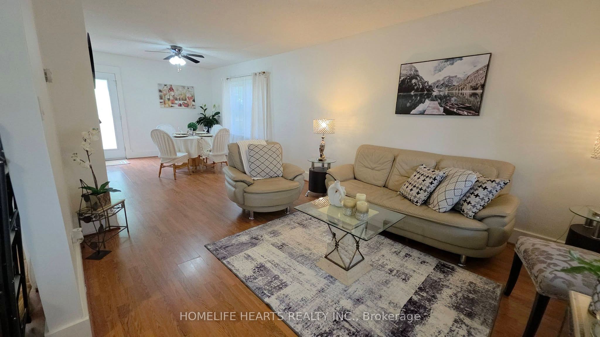 5404 Bridge Street Property Photo 7