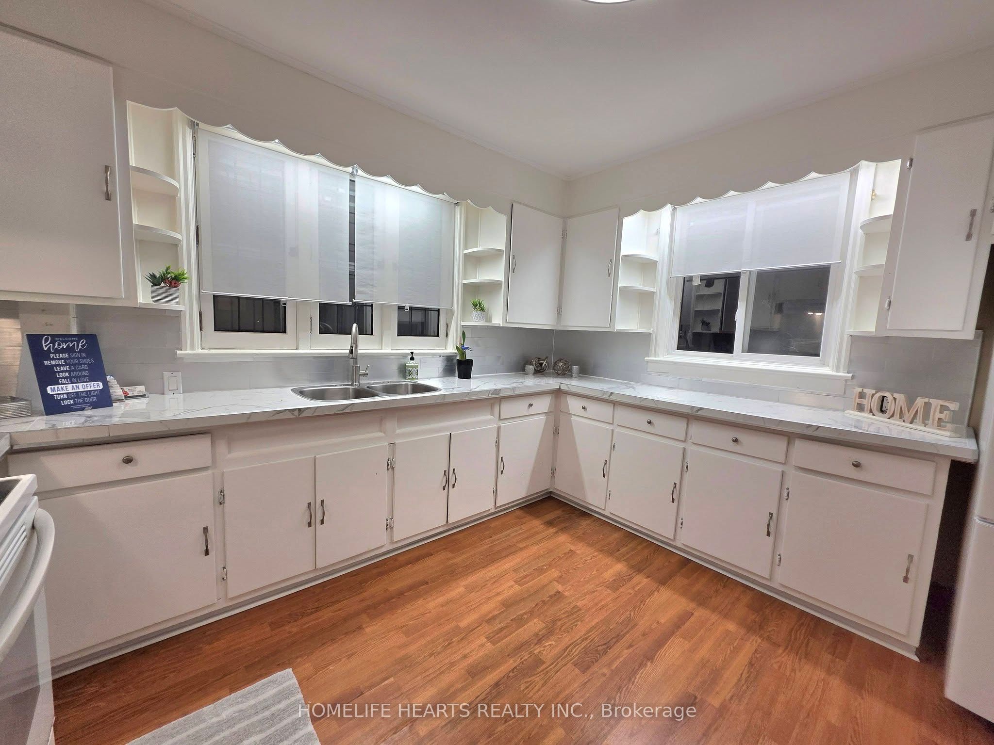 5404 Bridge Street Property Photo 17