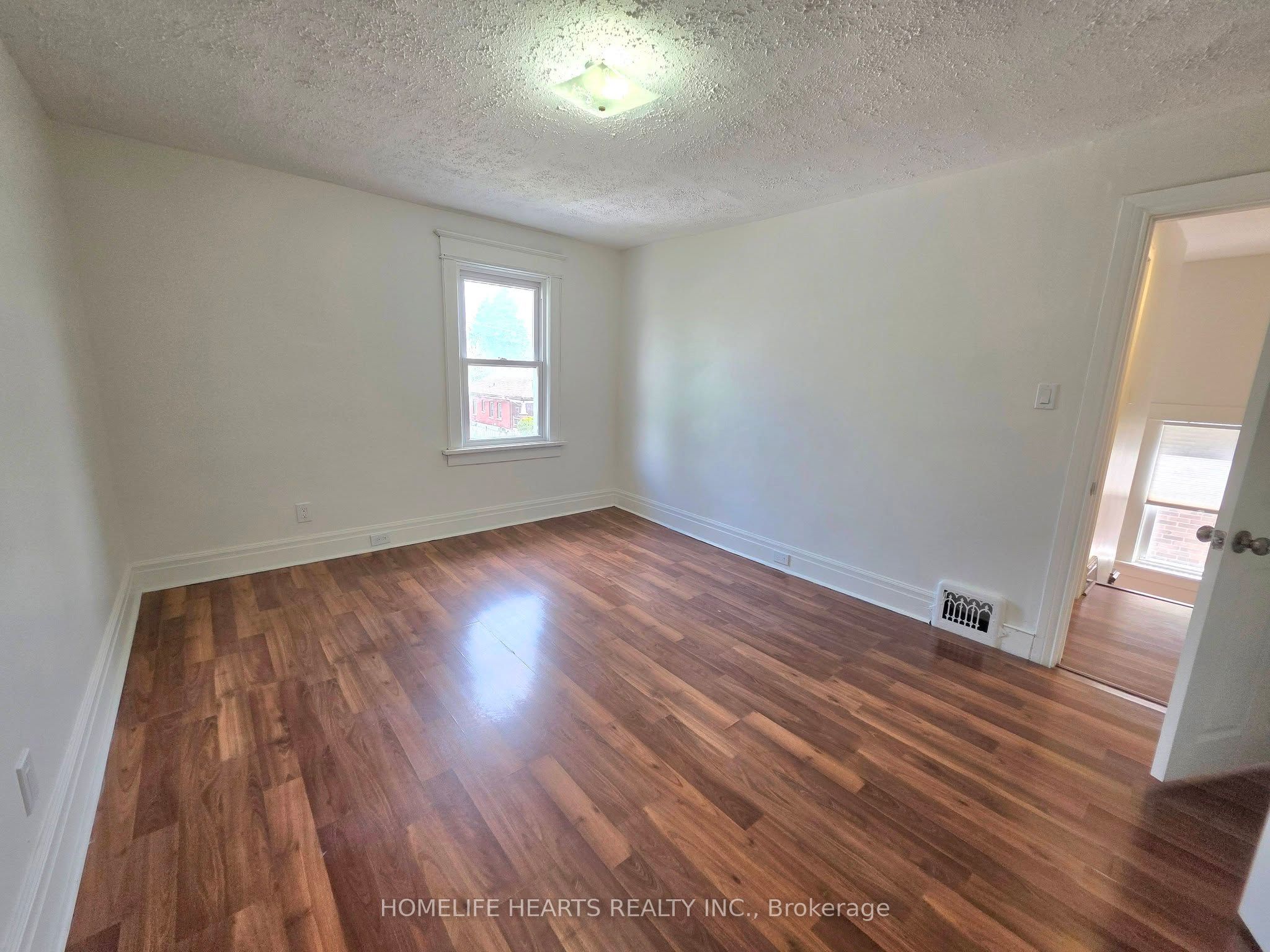 5404 Bridge Street Property Photo 20