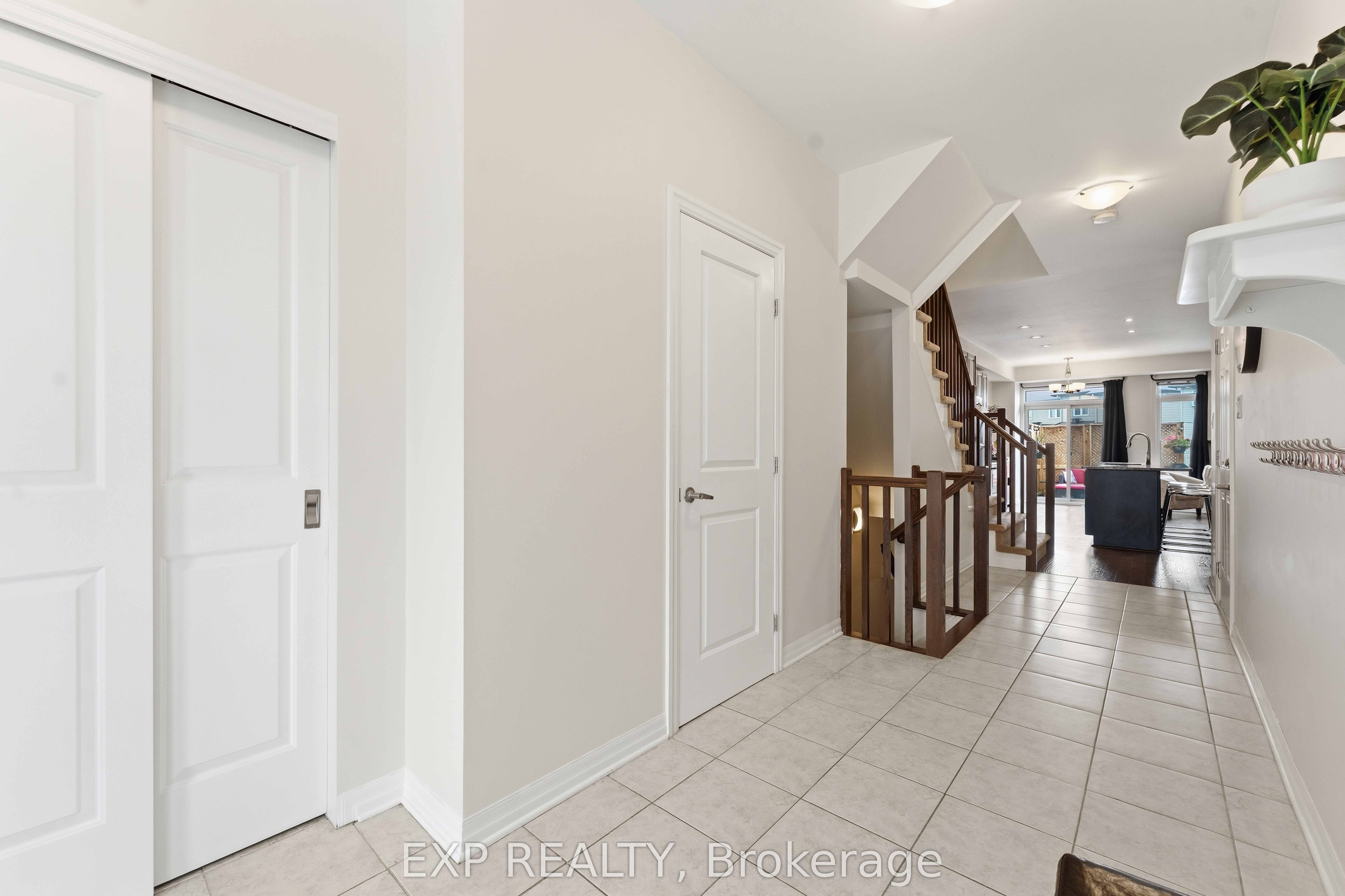 151 Hawkshaw Crescent Property Photo 4