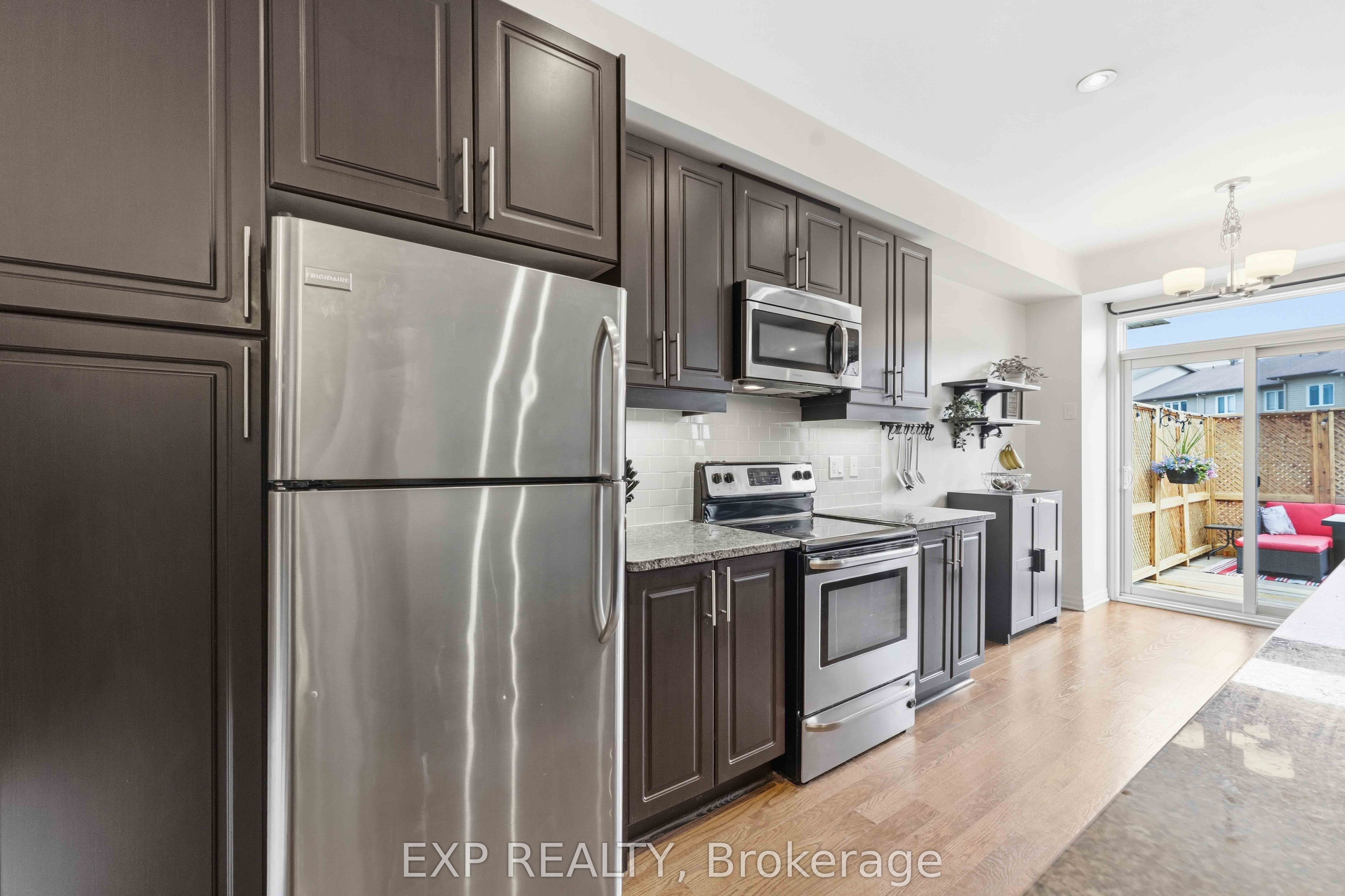 151 Hawkshaw Crescent Property Photo 11
