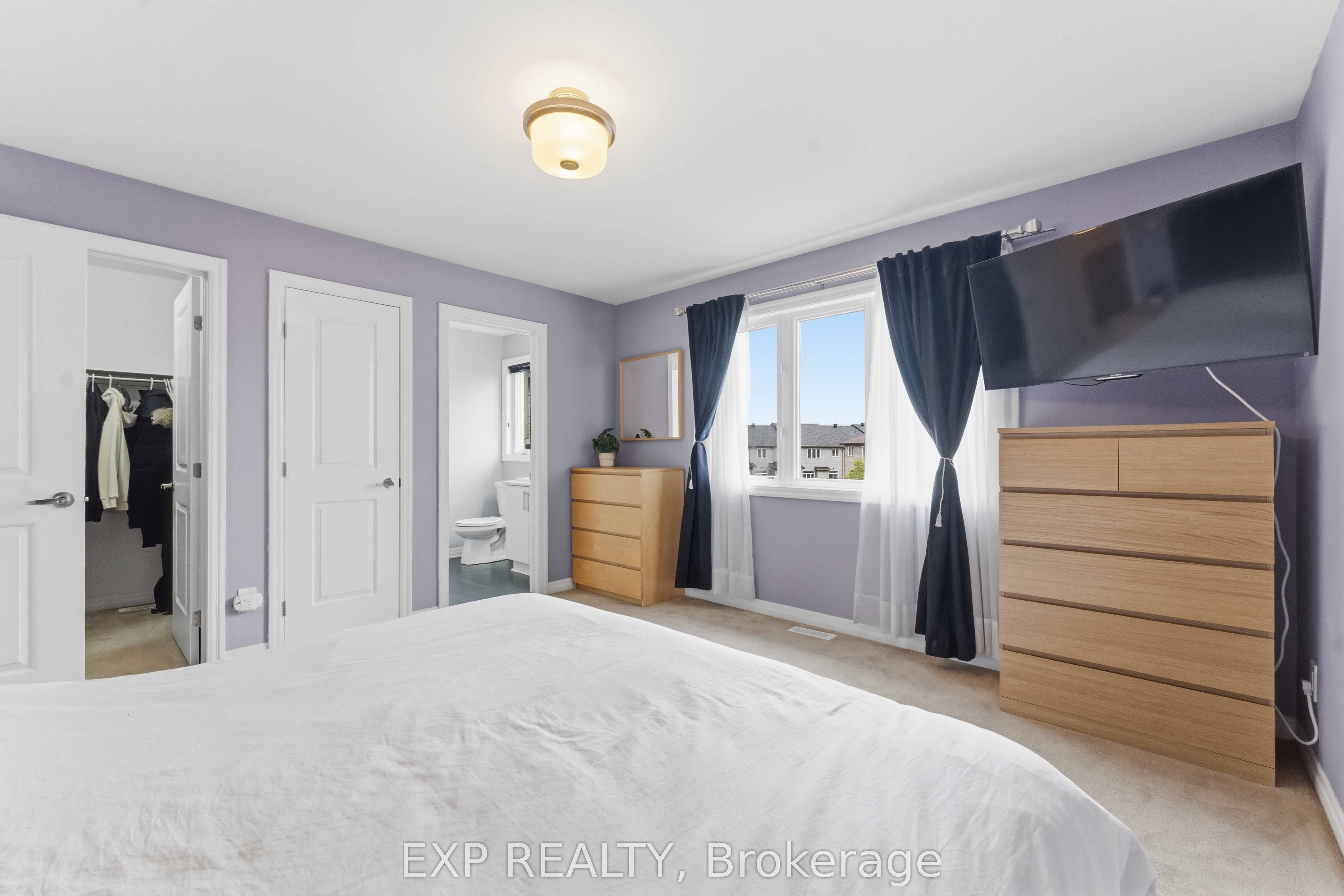 151 Hawkshaw Crescent Property Photo 13