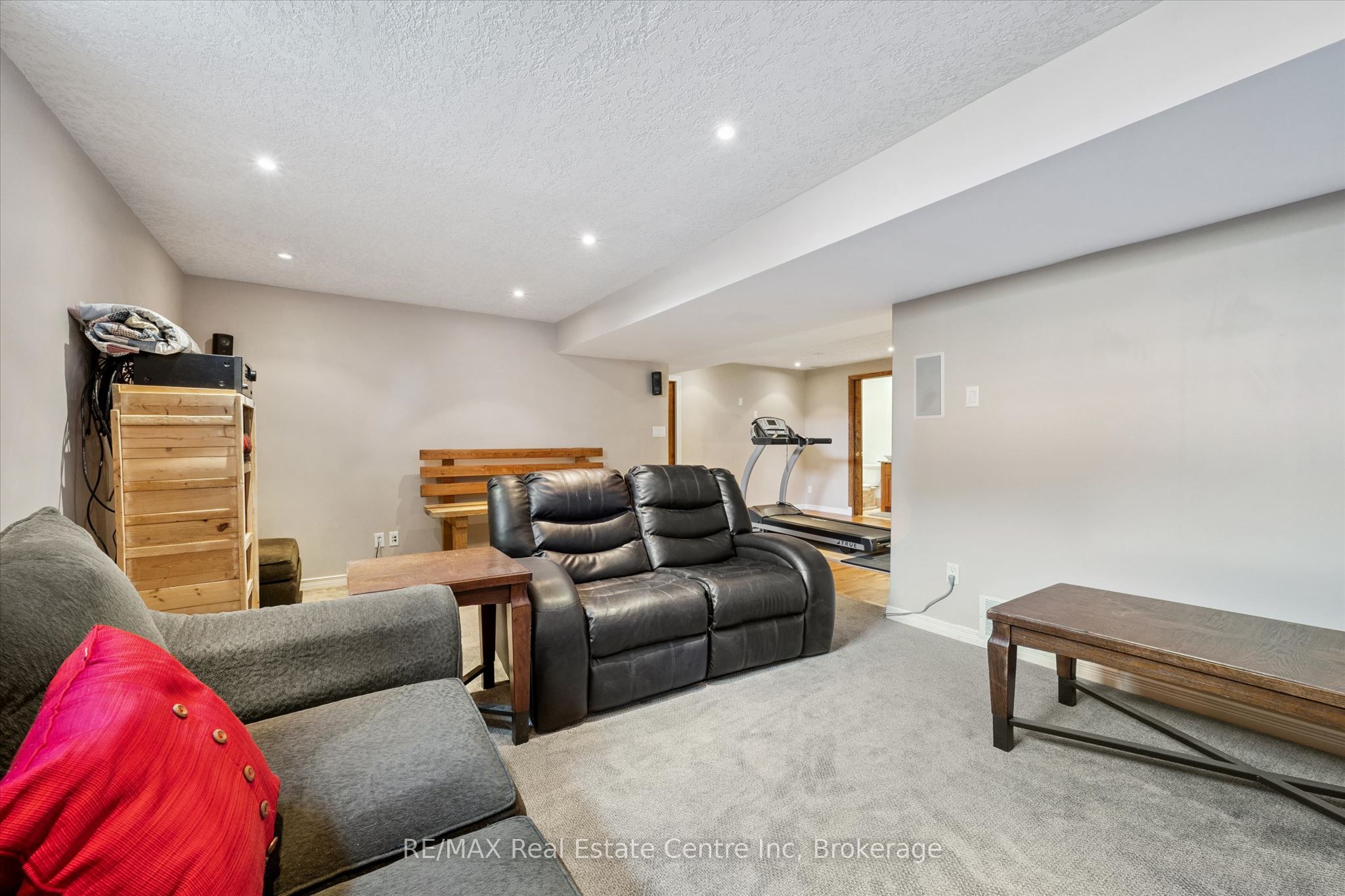 332 Daniel Crescent Property Photo 33