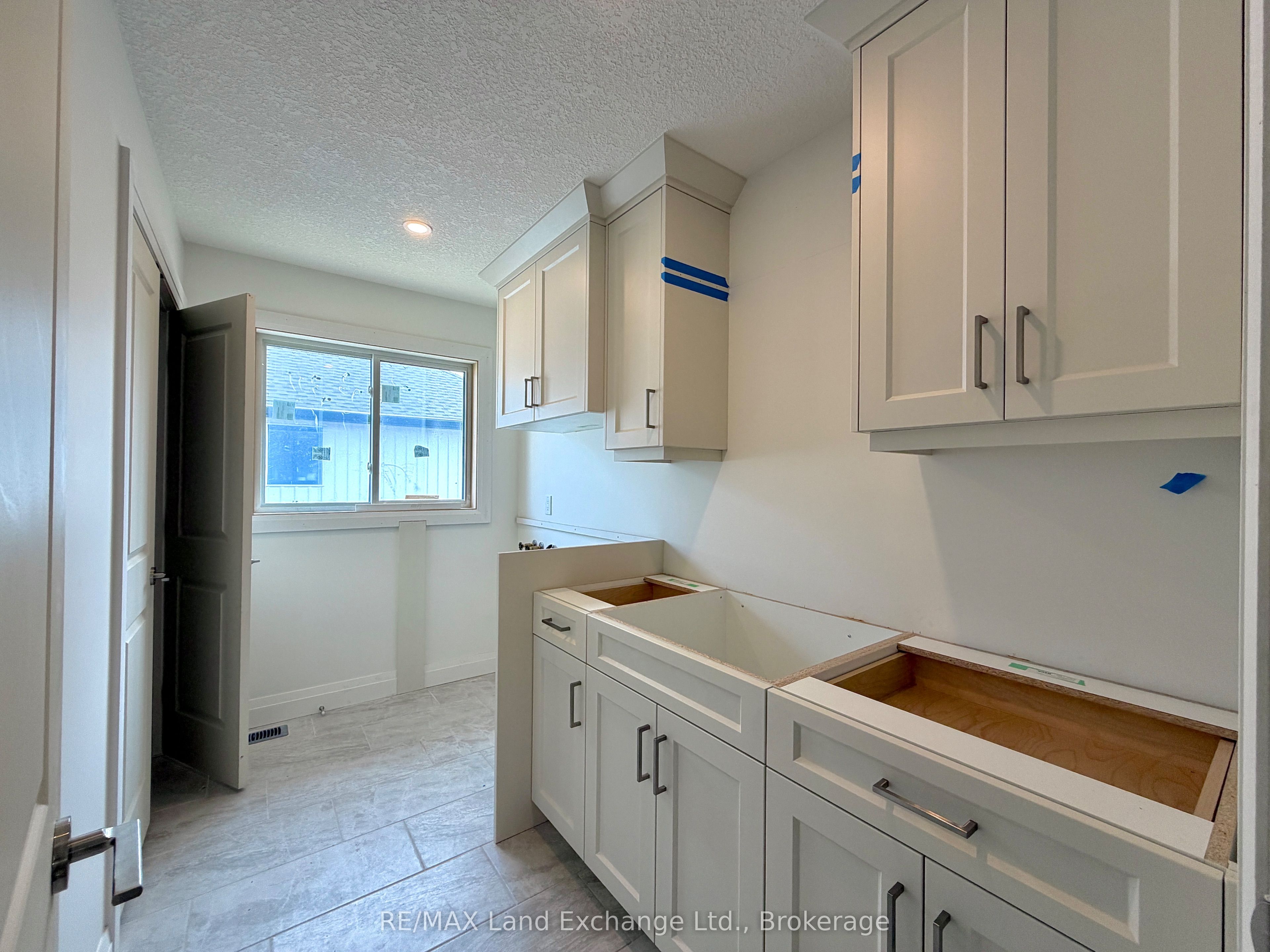 382 Frances Street Property Photo 7