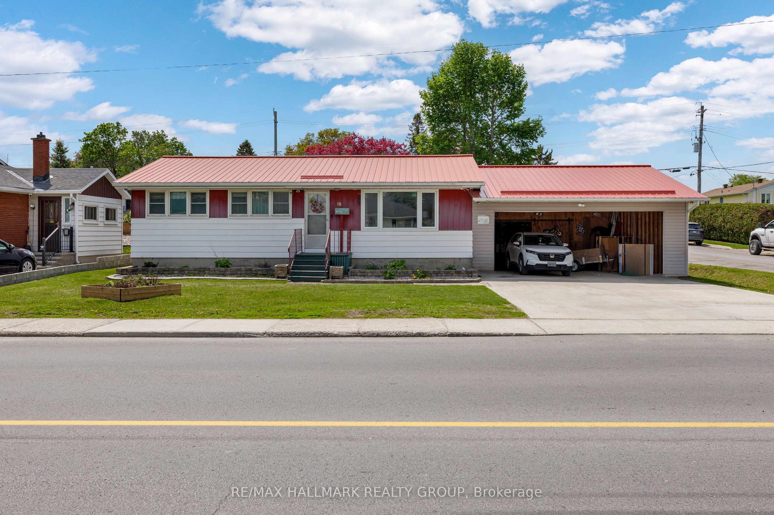 86 Jasper Avenue Property Photo 1