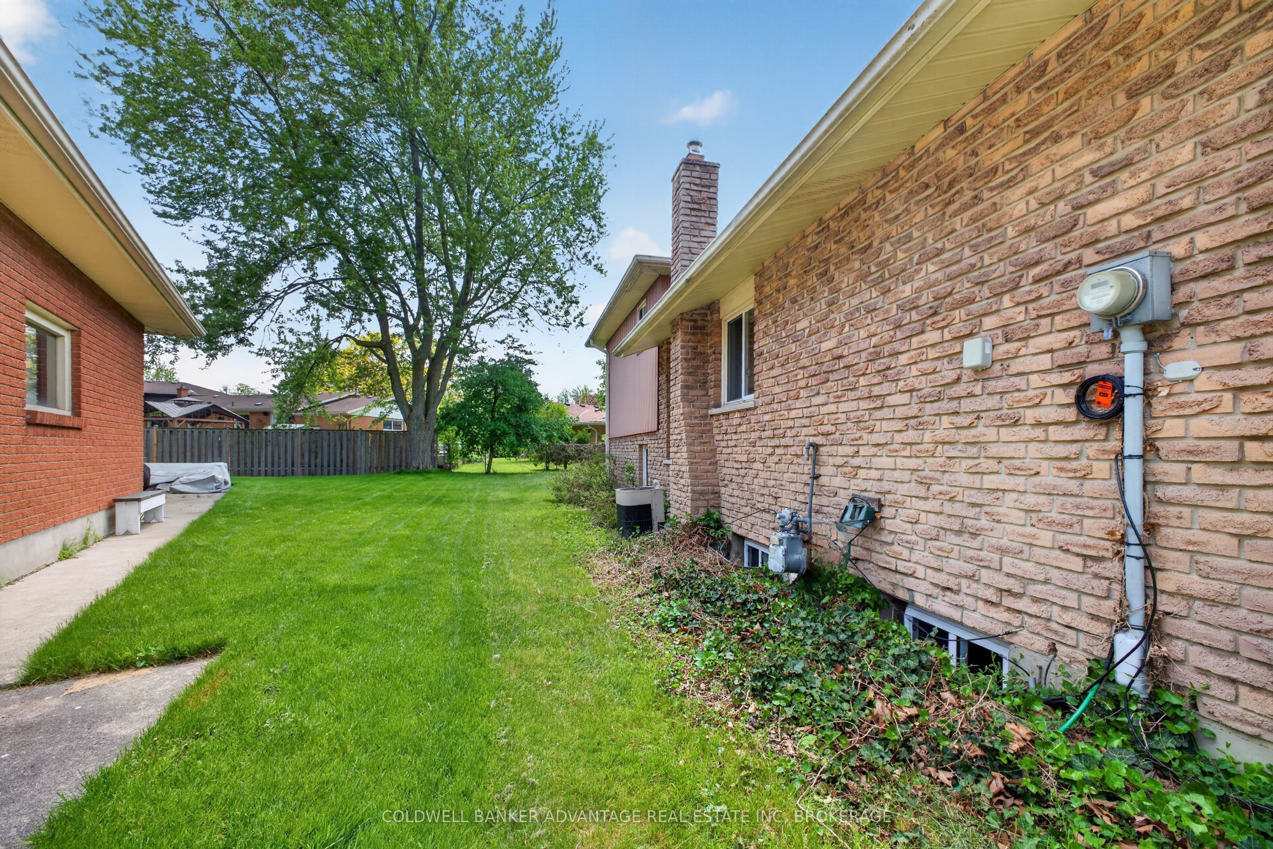 6976 Abbey Circle Property Photo 9