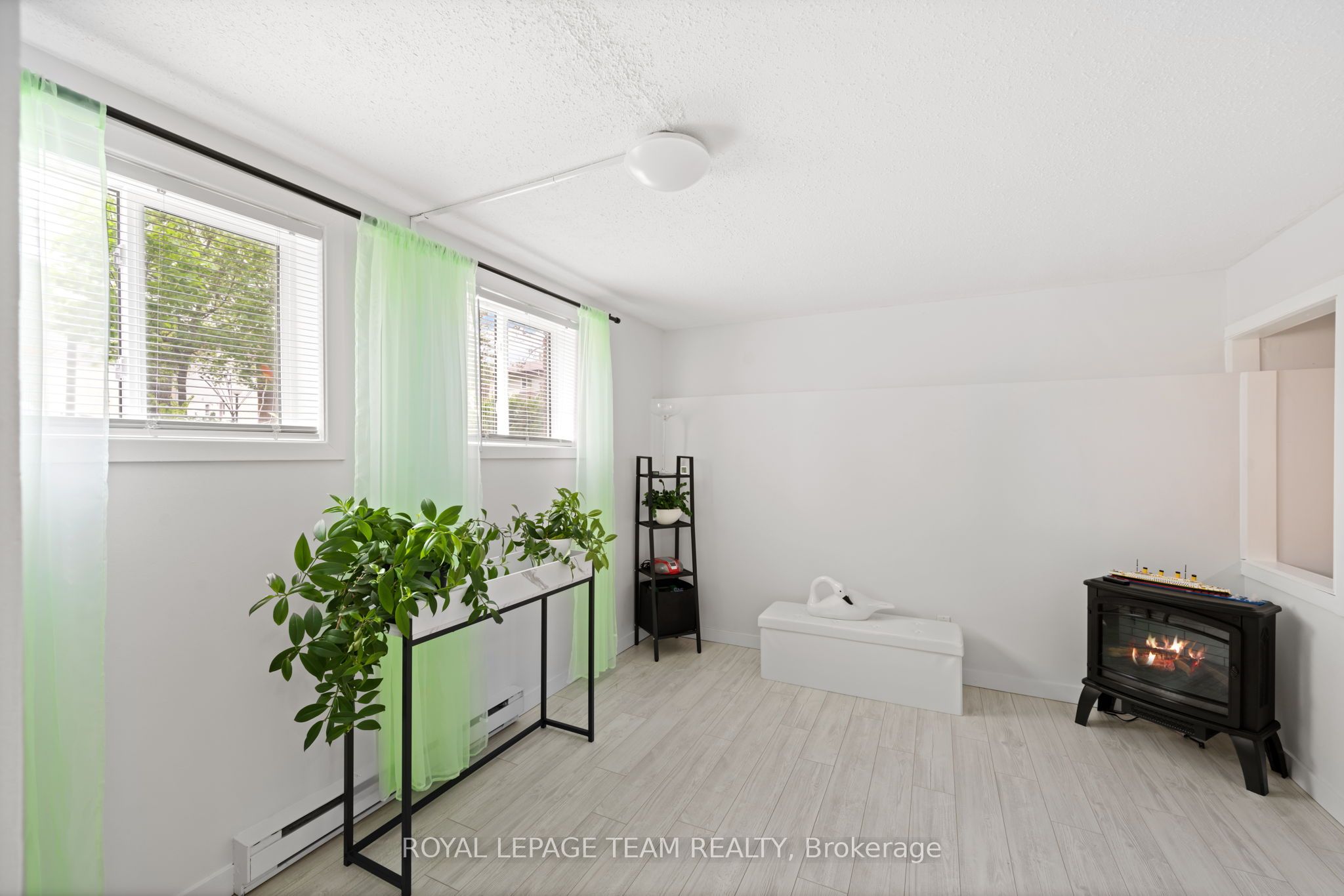 41c Forester Crescent Property Photo 16