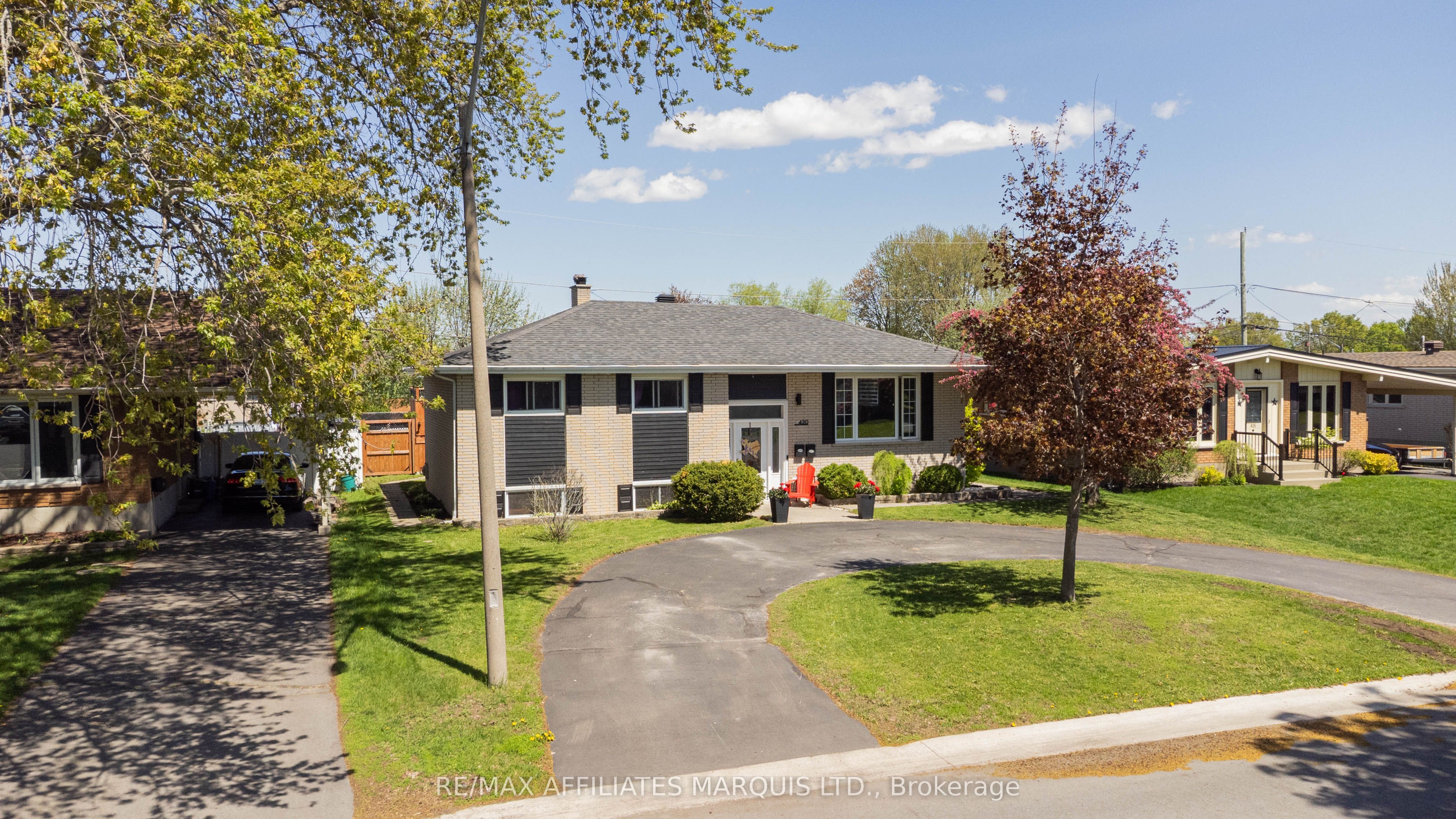 420 Beach Avenue Property Photo 3