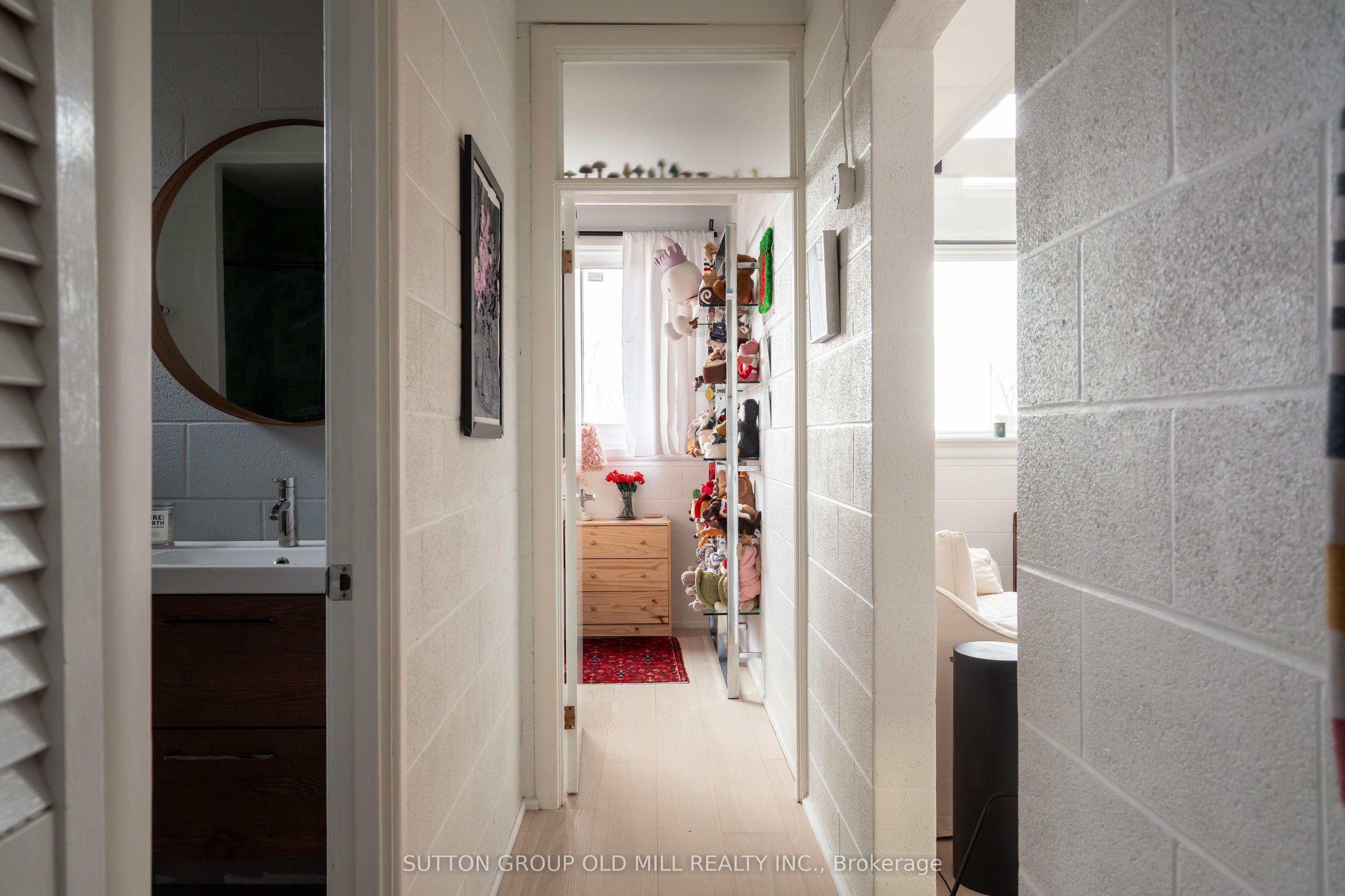 25 W Lakeshore Road W Property Photo 18