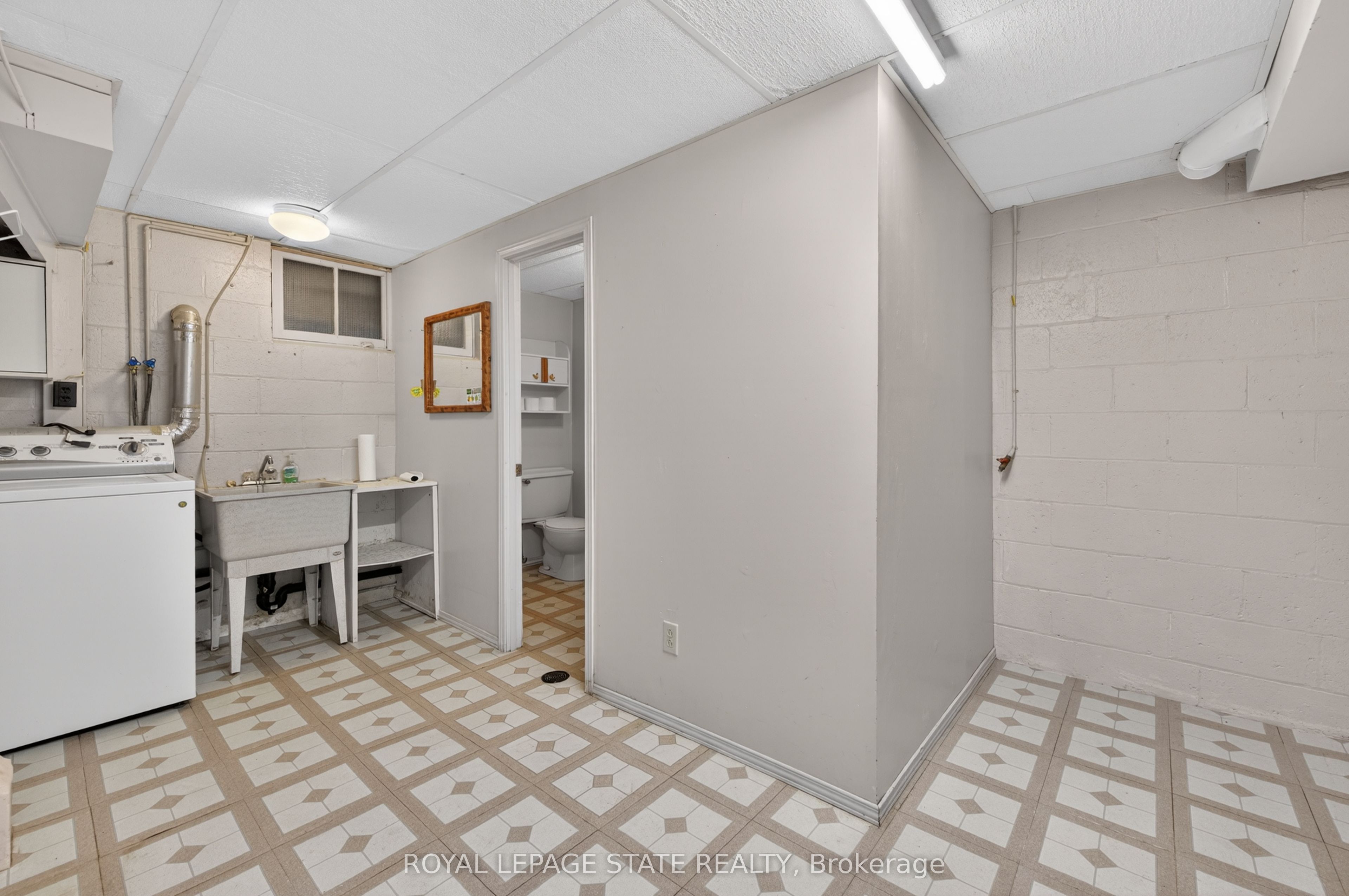 16 Brodick Street Property Photo 33