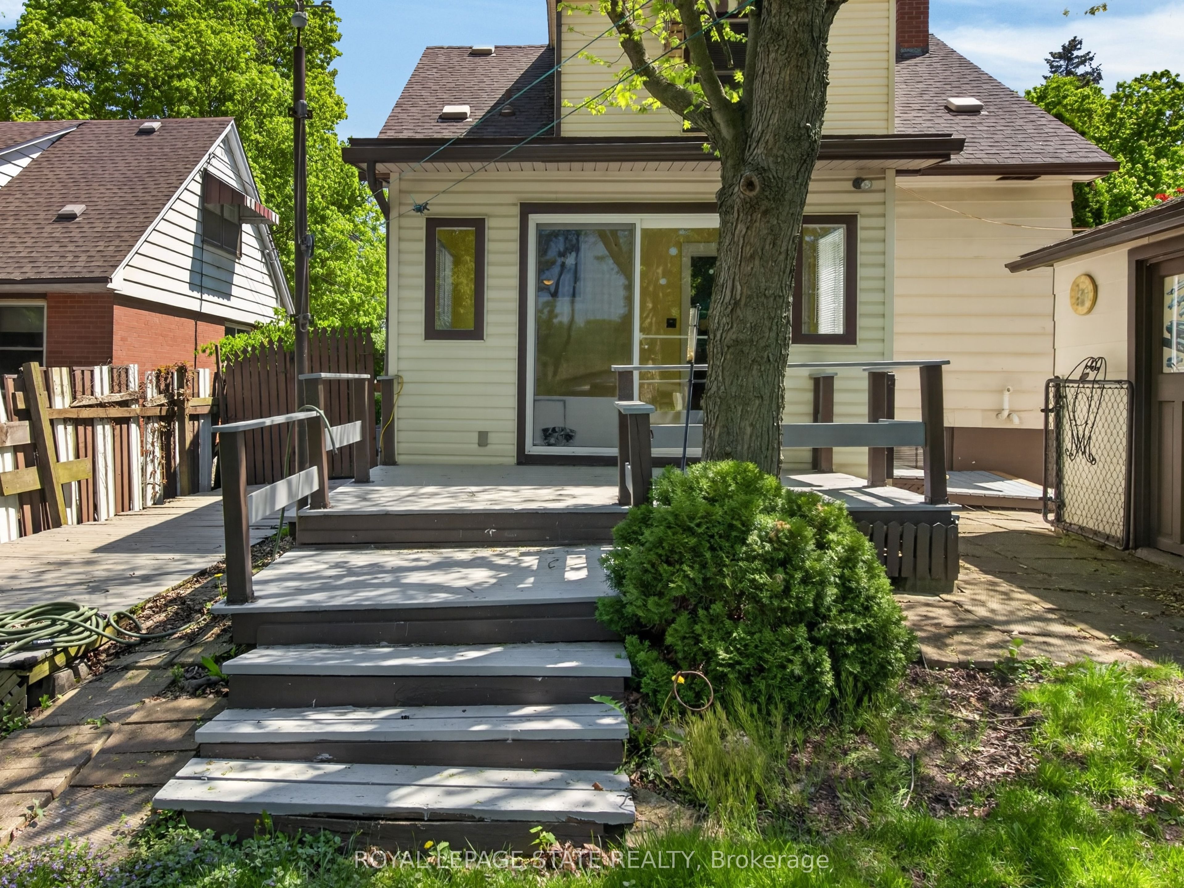 16 Brodick Street Property Photo 45