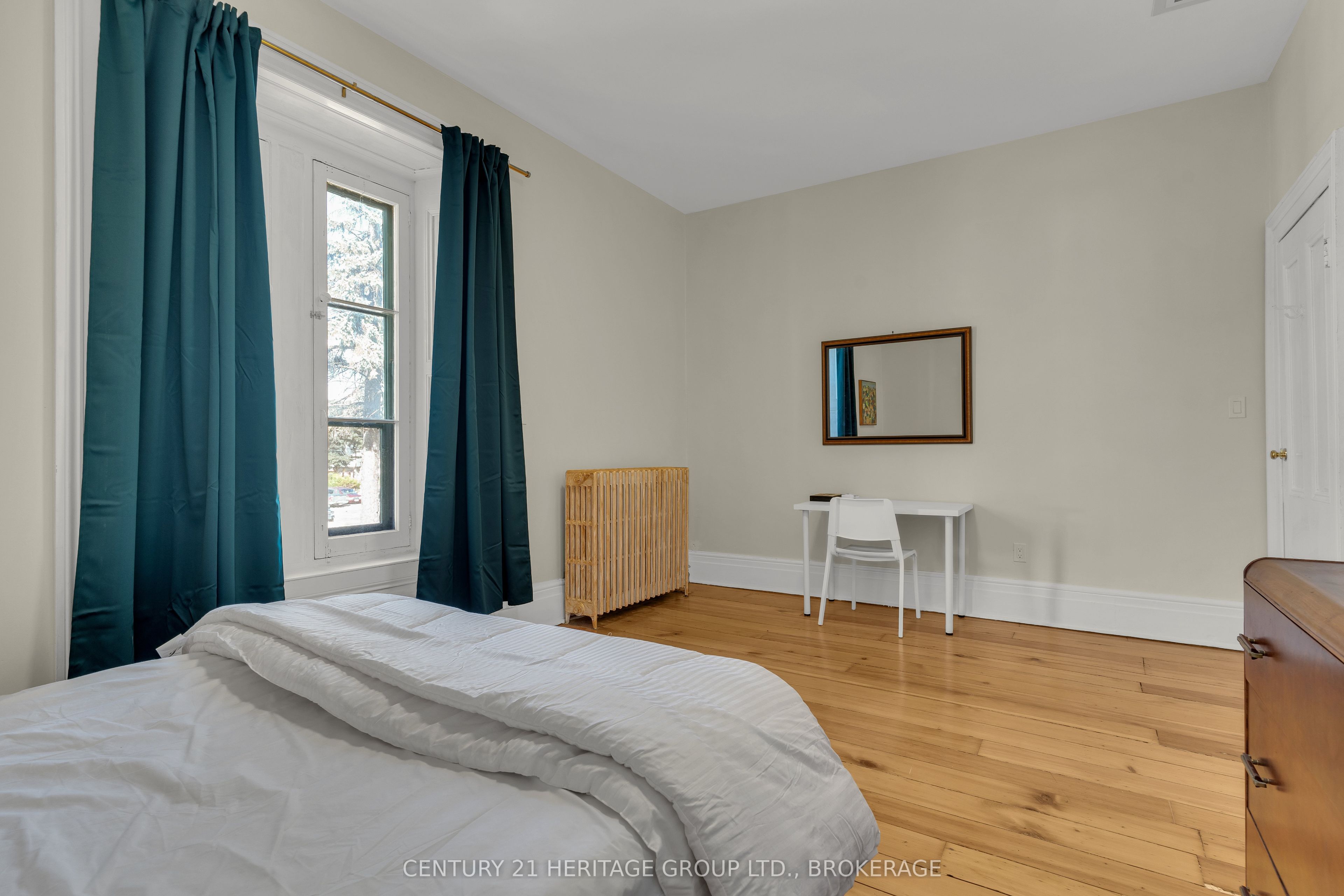 389 King Street Property Photo 43