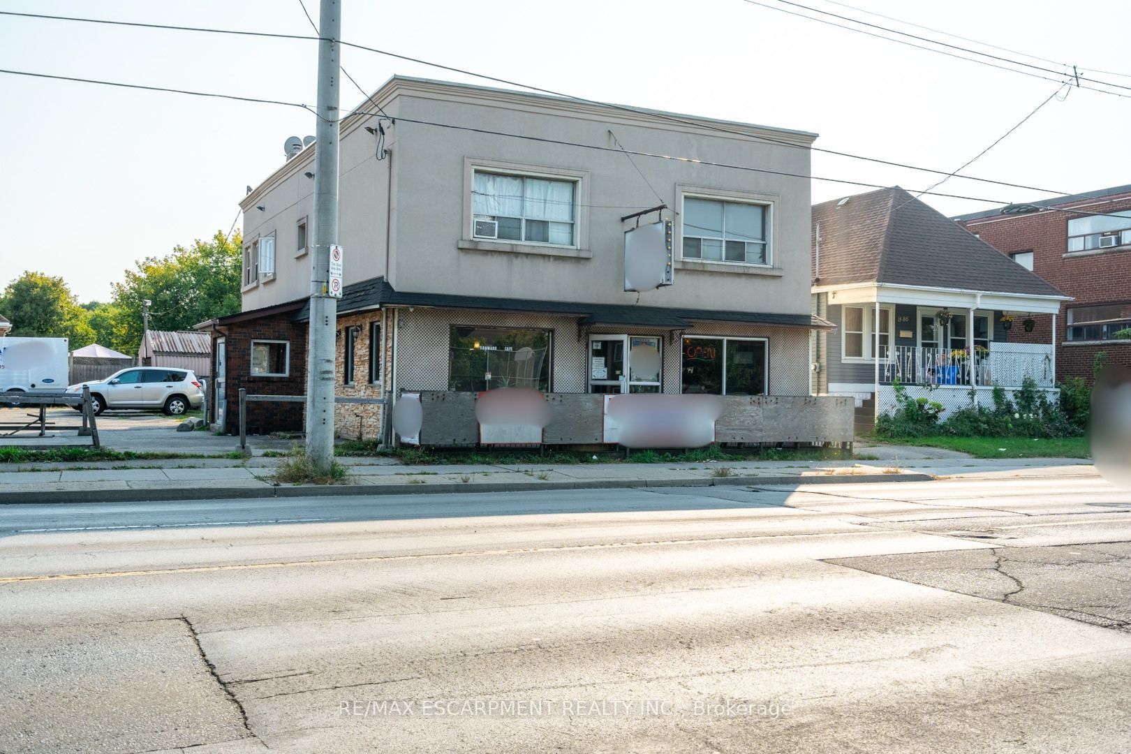 1490 Barton Street E Property Photo 1