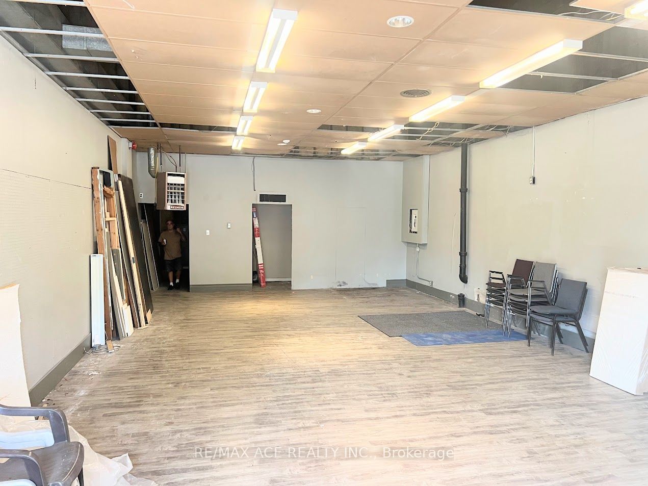 216 Jarvis Street Property Photo 4
