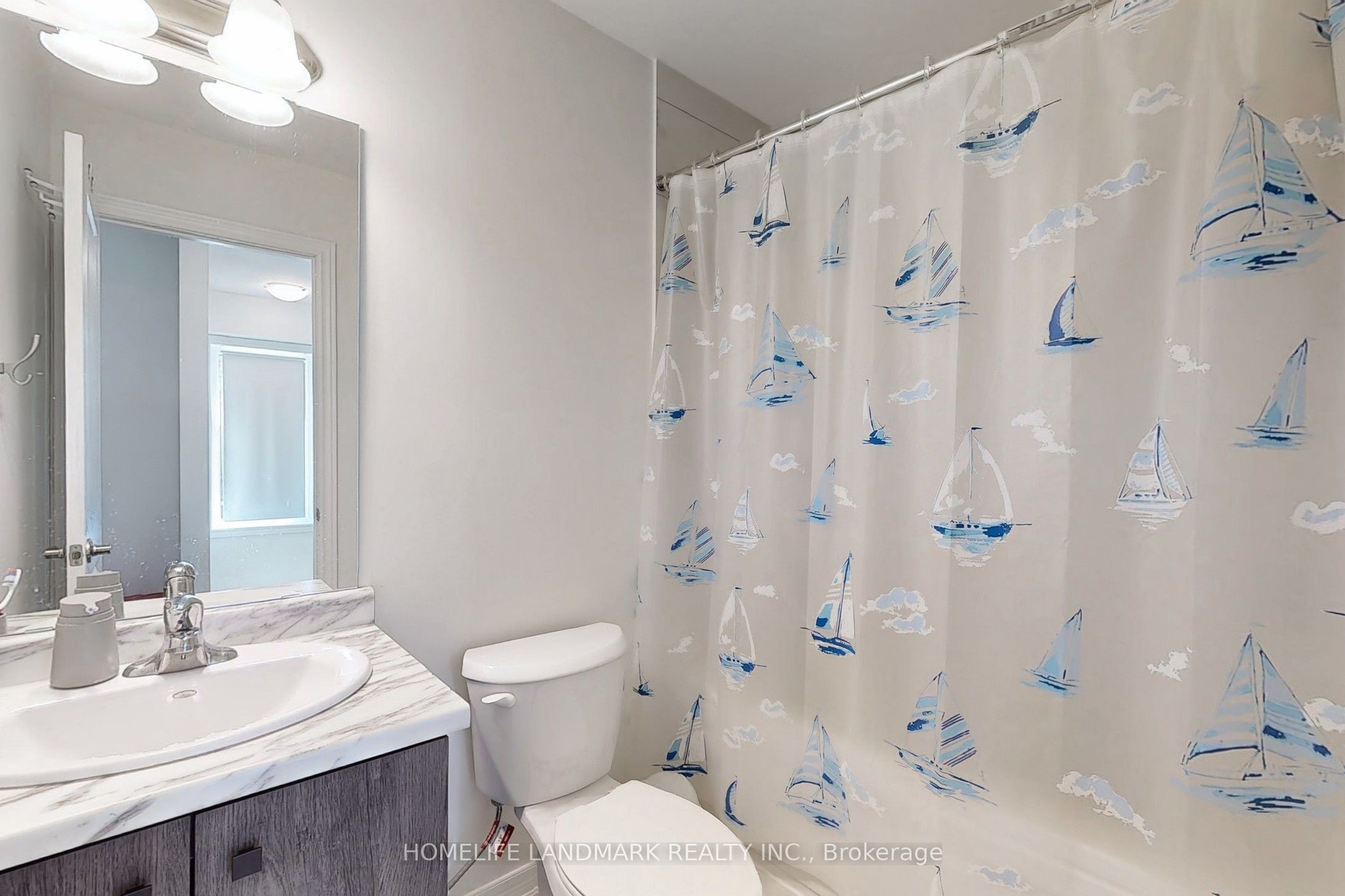 2 Reid Avenue N Property Photo 21