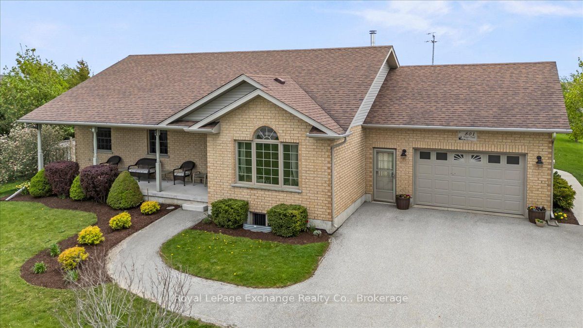 801 Troys Trail Property Photo 1