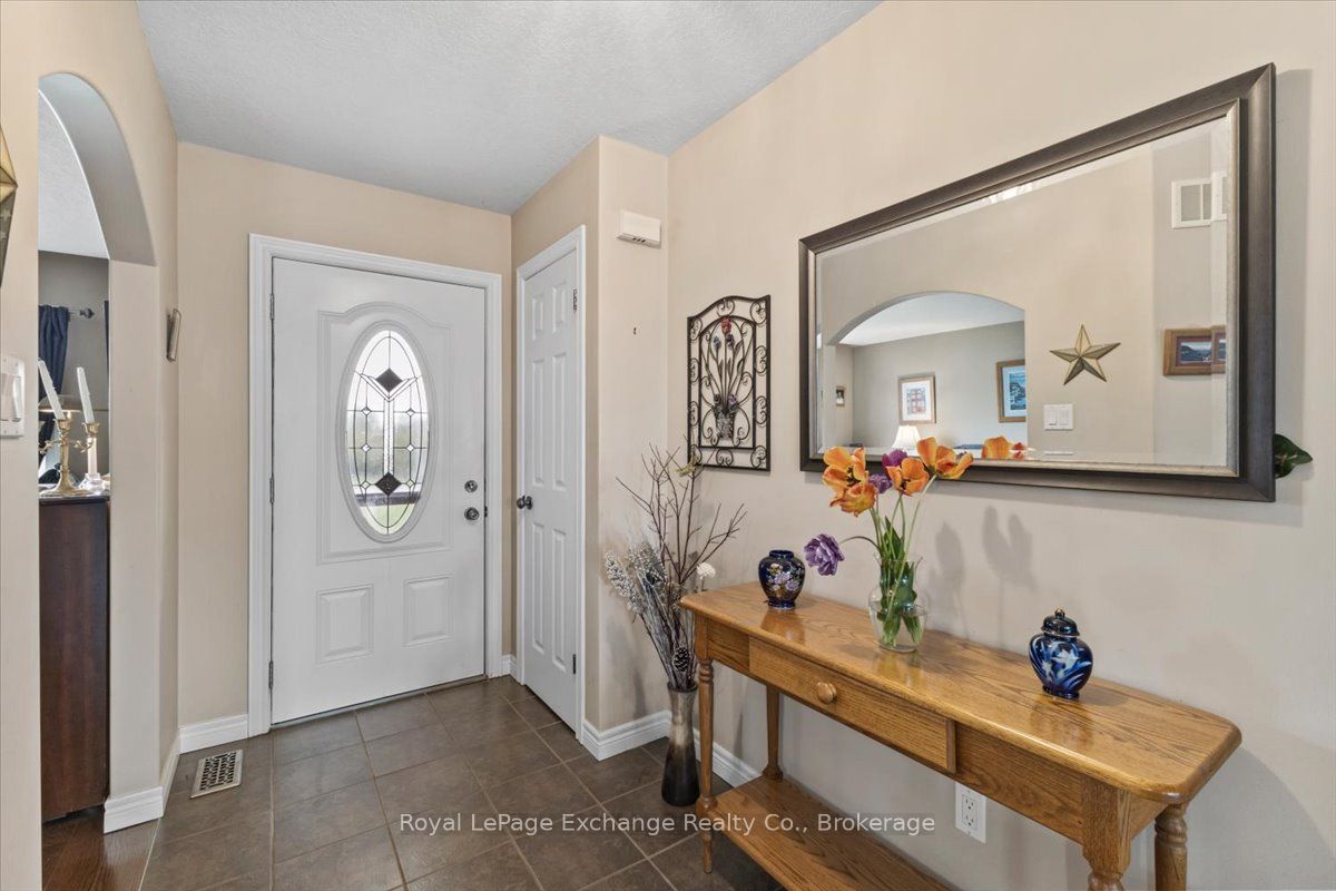 801 Troys Trail Property Photo 4