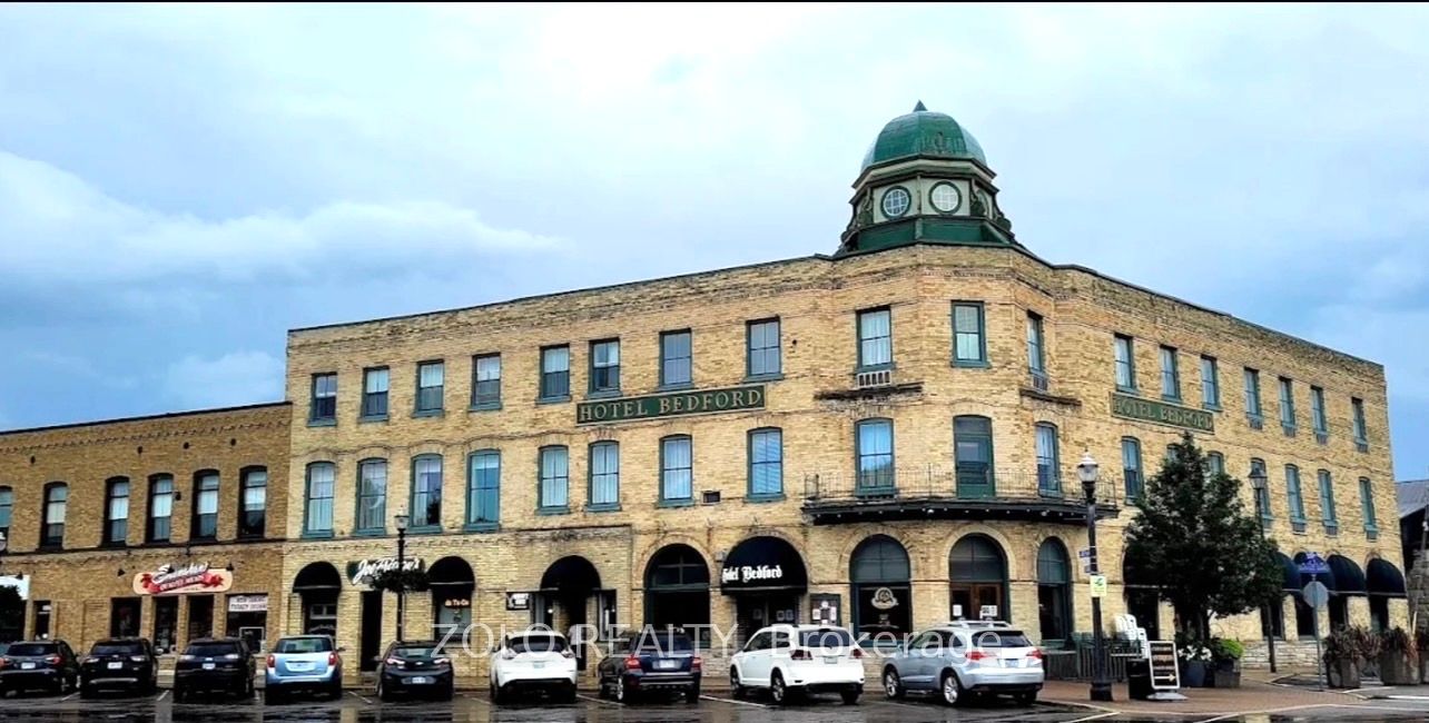 92 Courthouse Square Property Photo 2