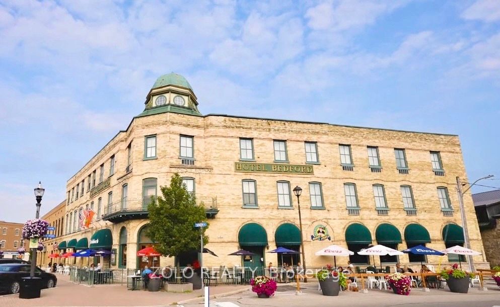 92 Courthouse Square Property Photo 3