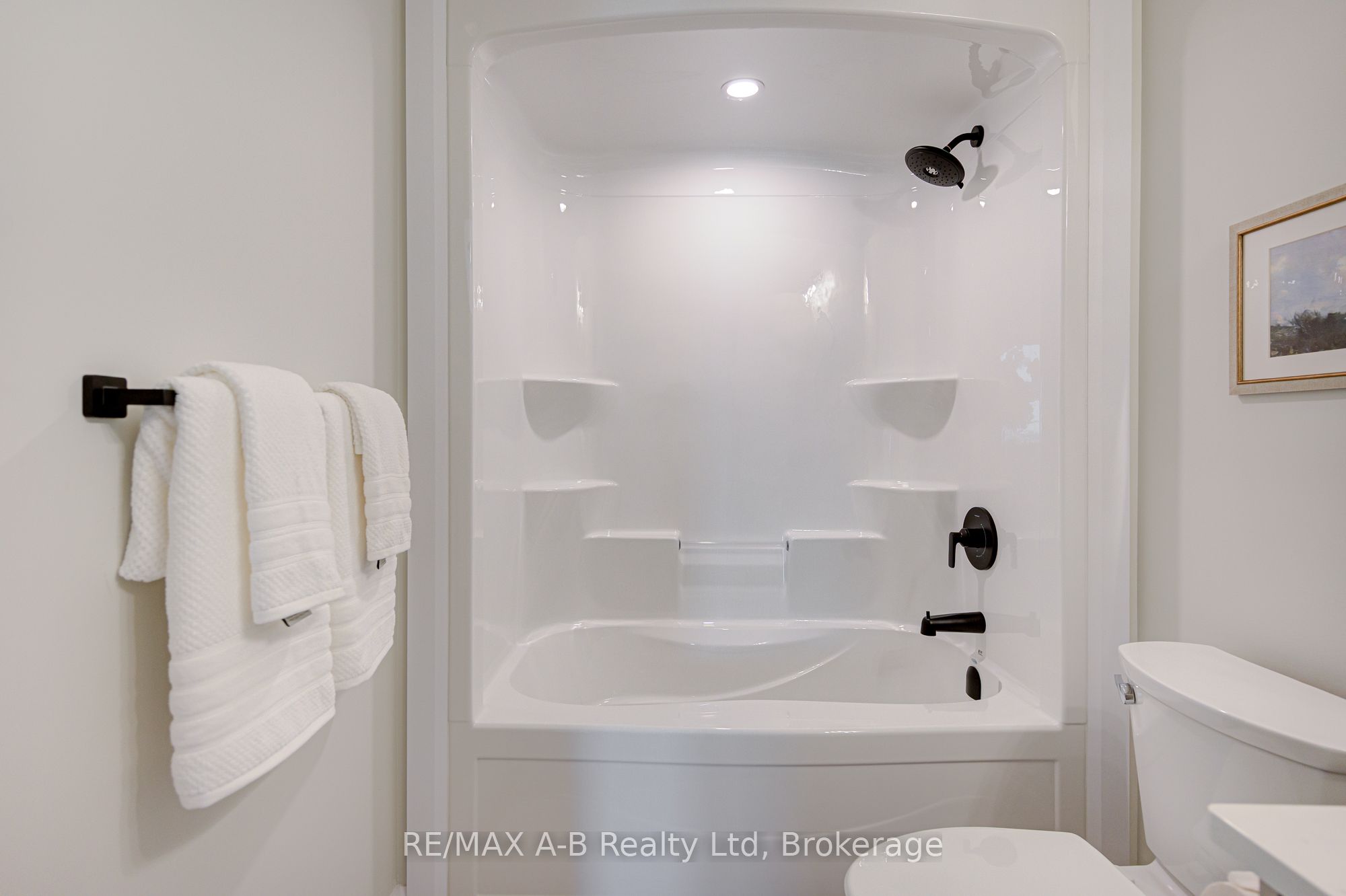 428 Queen Street W 3 Property Photo 18