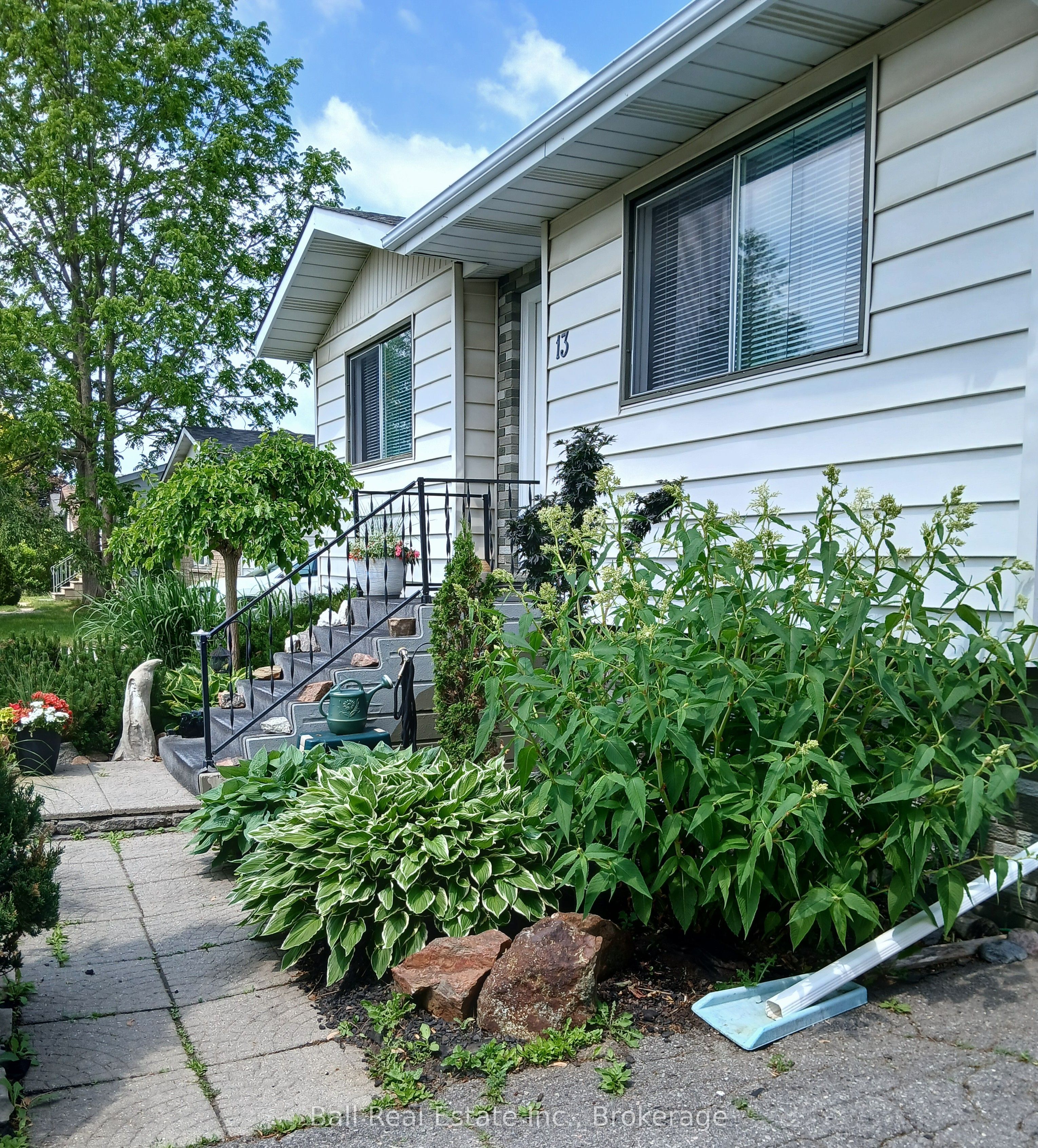 13 Coyle Crescent Property Photo 2