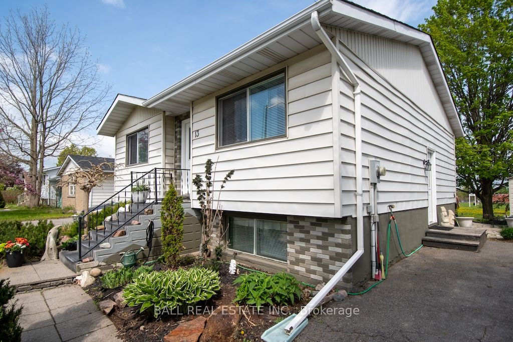 13 Coyle Crescent Property Photo 7