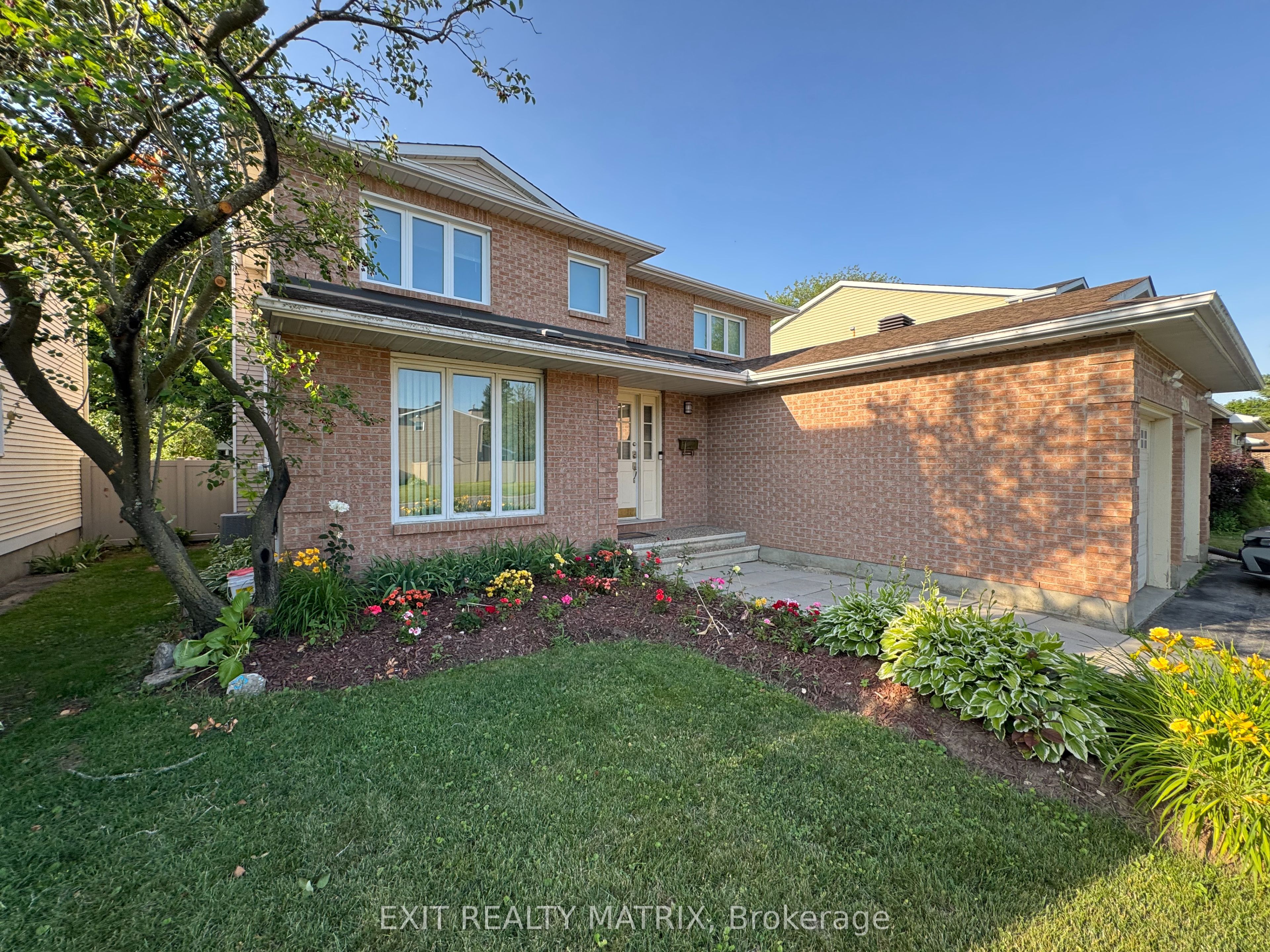 5968 Meadowglen Drive Property Photo 3