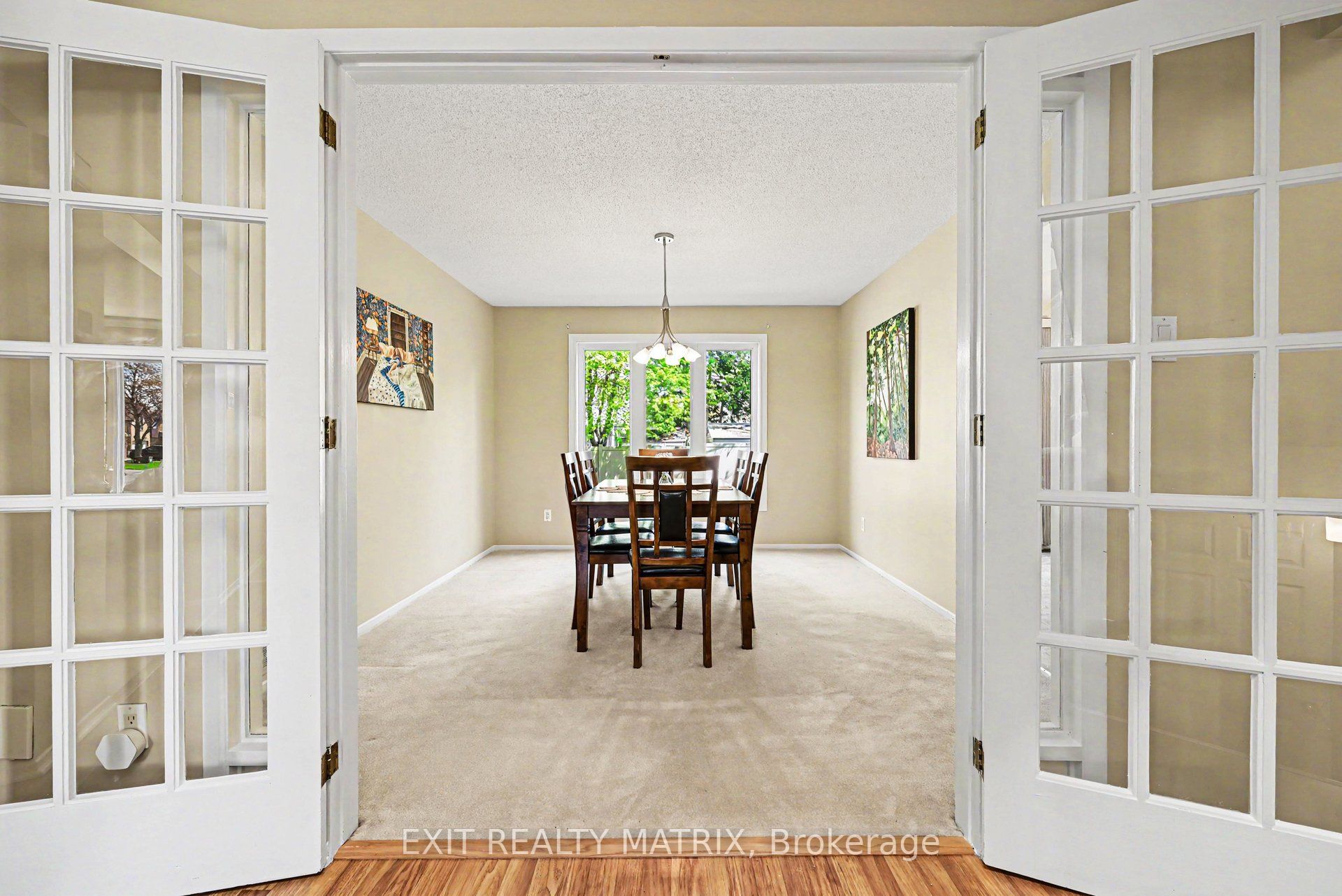 5968 Meadowglen Drive Property Photo 8