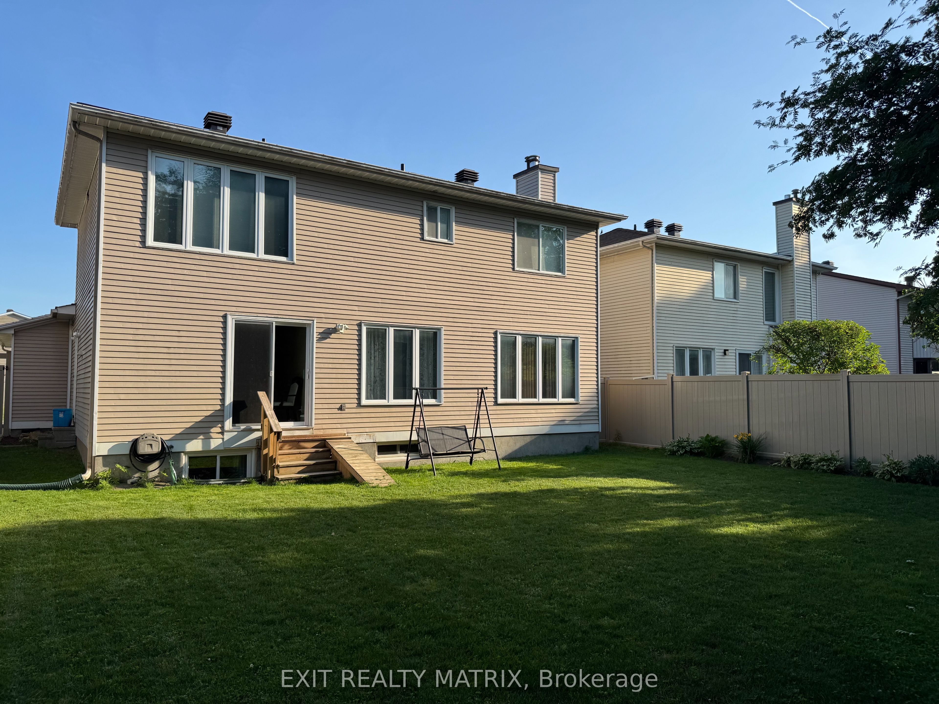 5968 Meadowglen Drive Property Photo 15