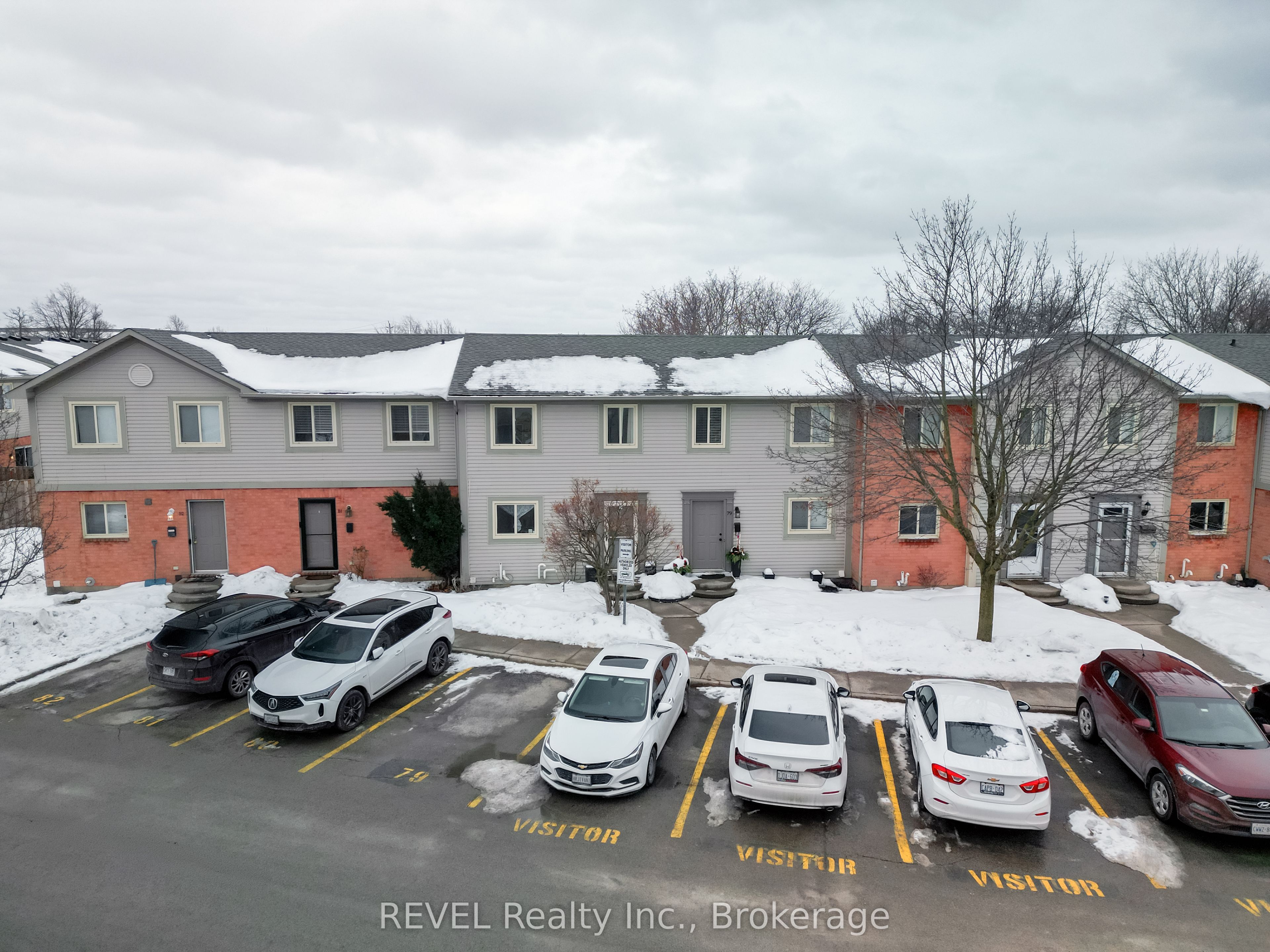65 Dorchester Boulevard 80 Property Photo 2