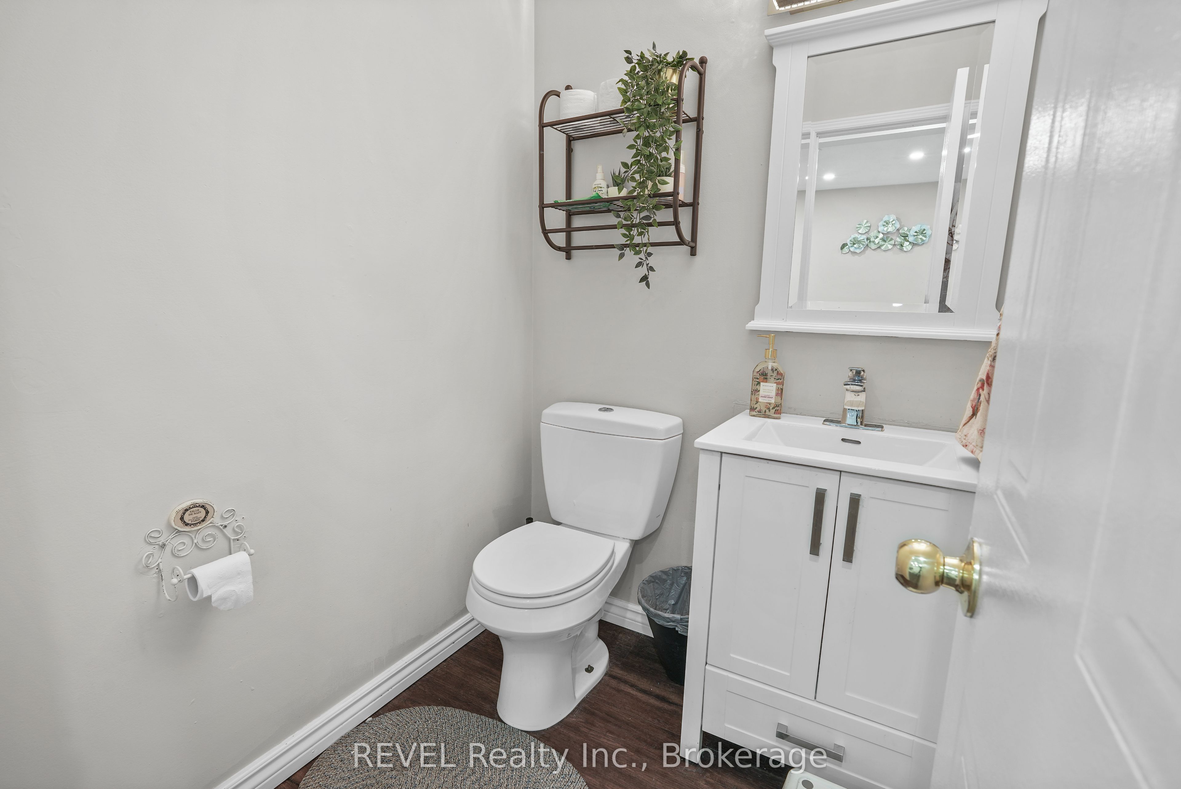 65 Dorchester Boulevard 80 Property Photo 12