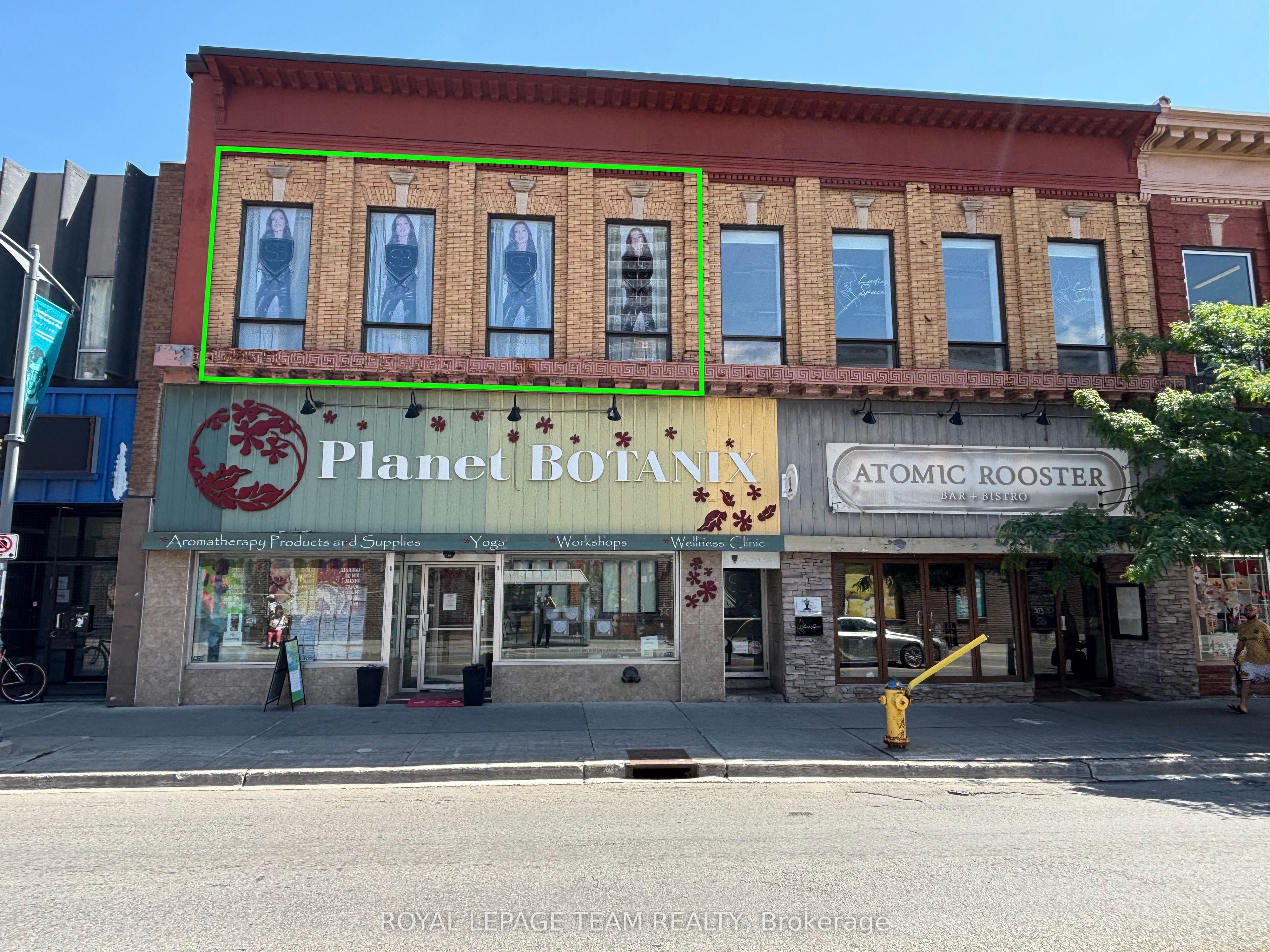 301 Bank Street Property Photo 2