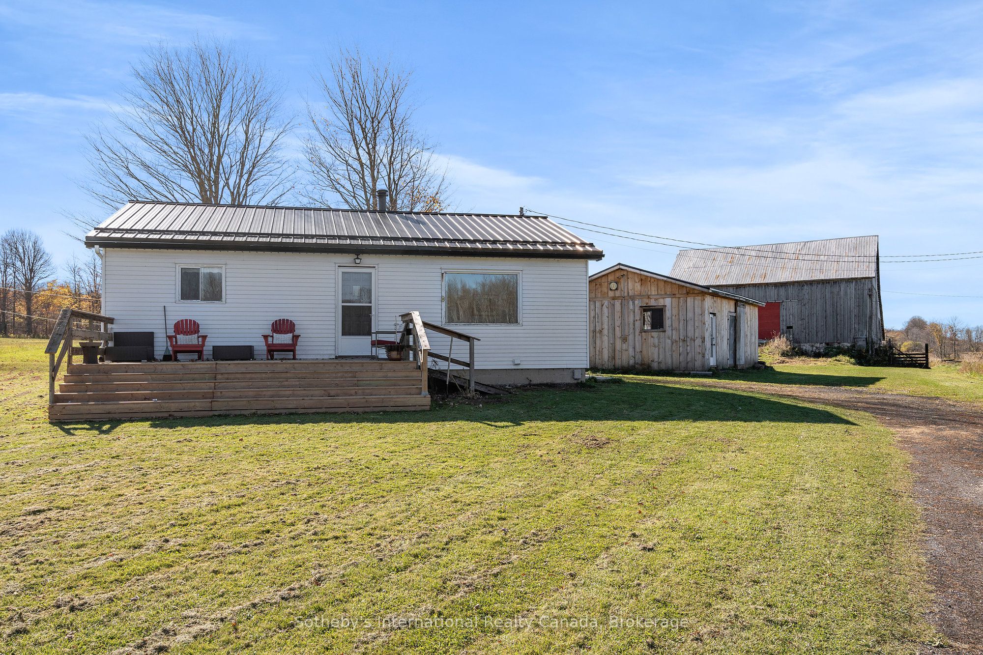 315298 3rd Line A Property Photo 11