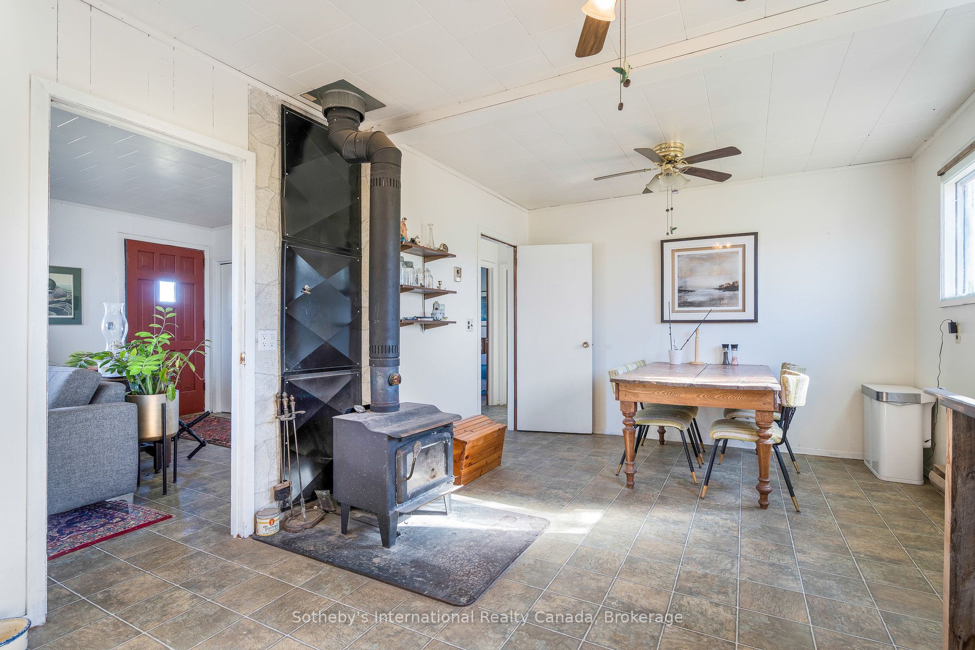 315298 3rd Line A Property Photo 14