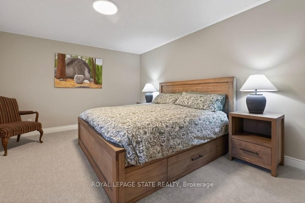 100 Beddoe Drive 101 Property Photo 23