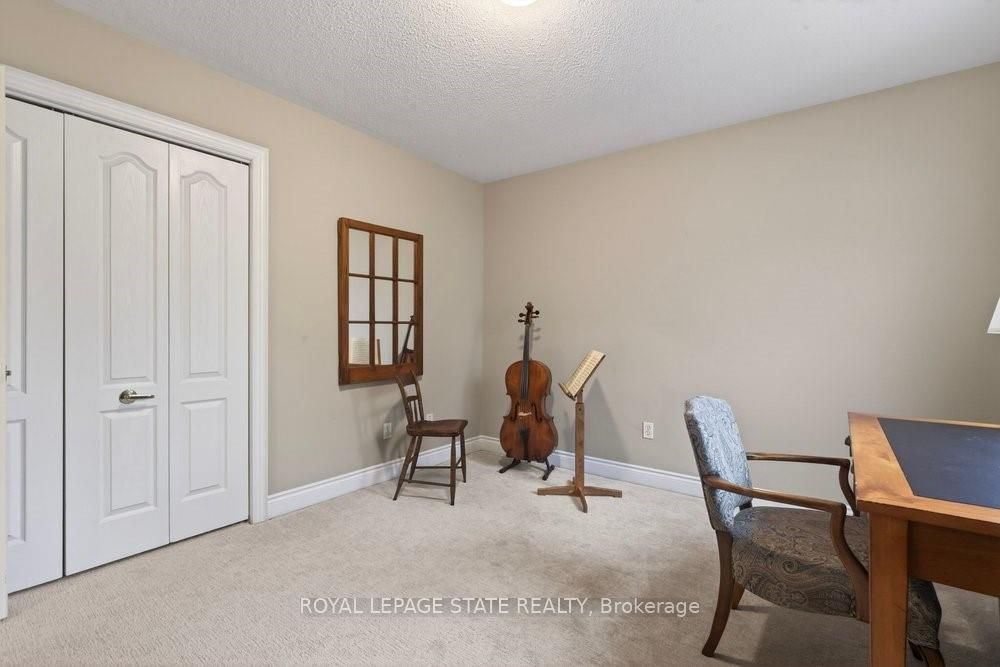 100 Beddoe Drive 101 Property Photo 29