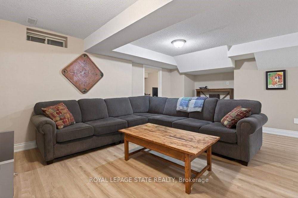 100 Beddoe Drive 101 Property Photo 37
