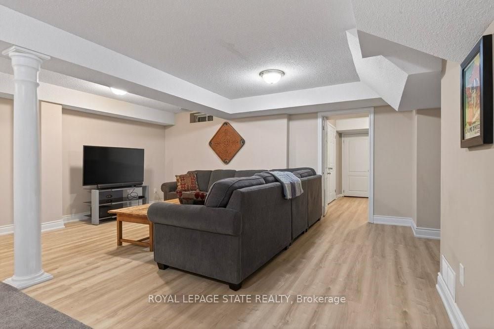 100 Beddoe Drive 101 Property Photo 38