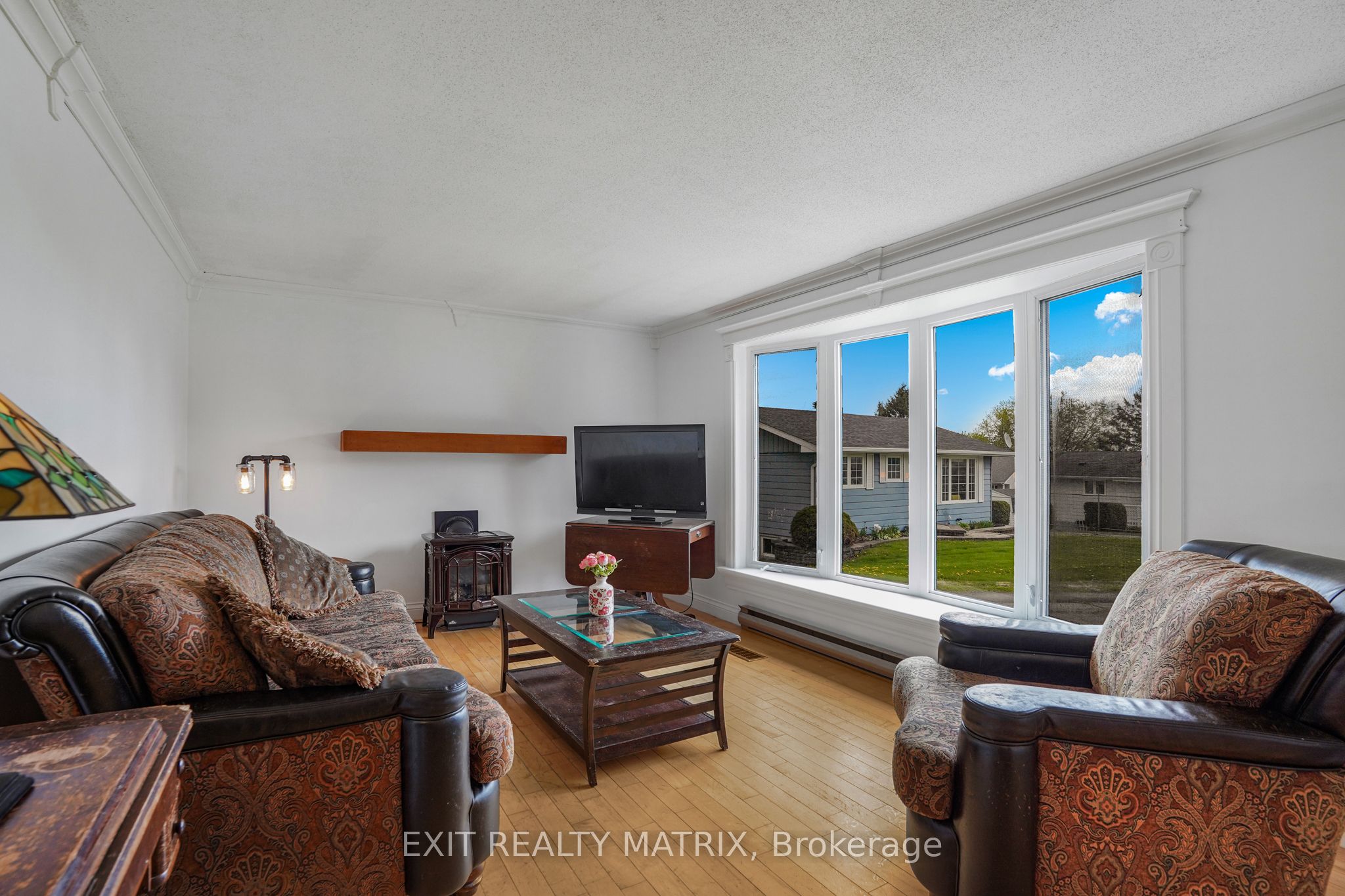 136 Martel Crescent Property Photo 4