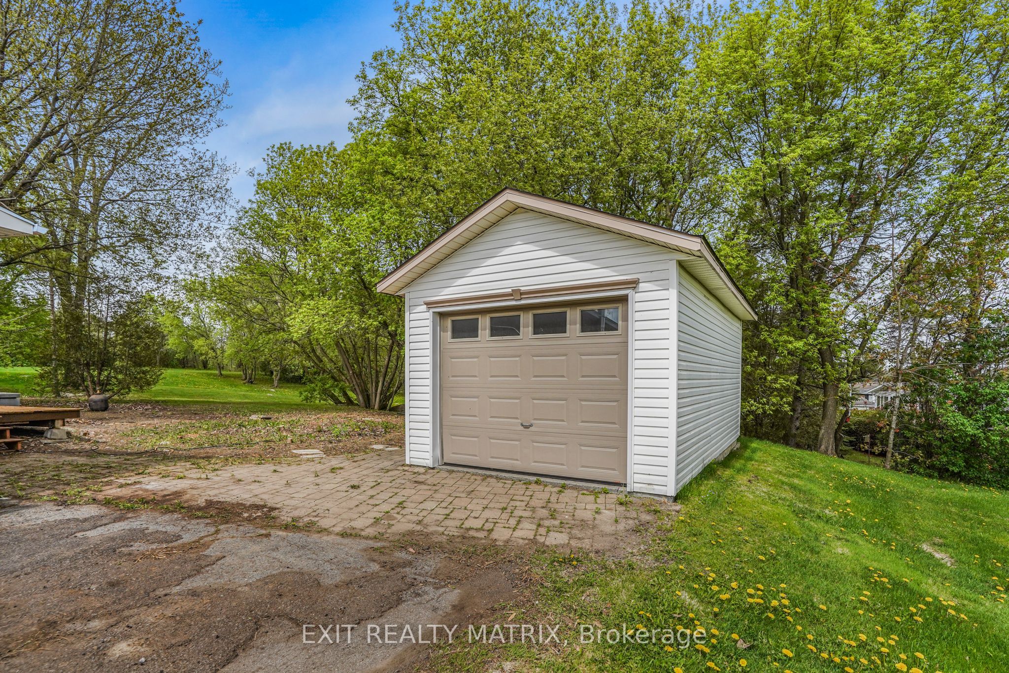 136 Martel Crescent Property Photo 31