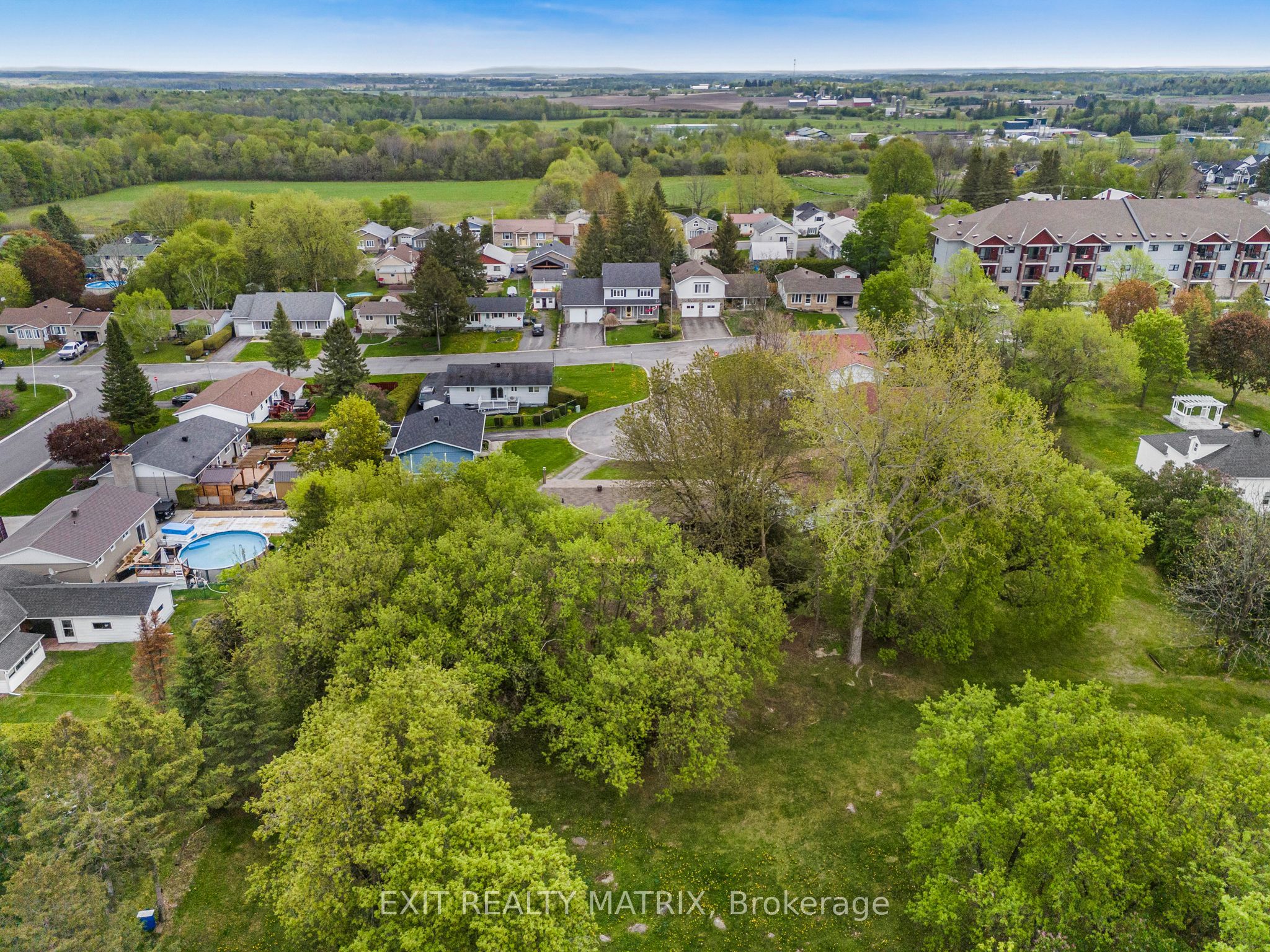 136 Martel Crescent Property Photo 37