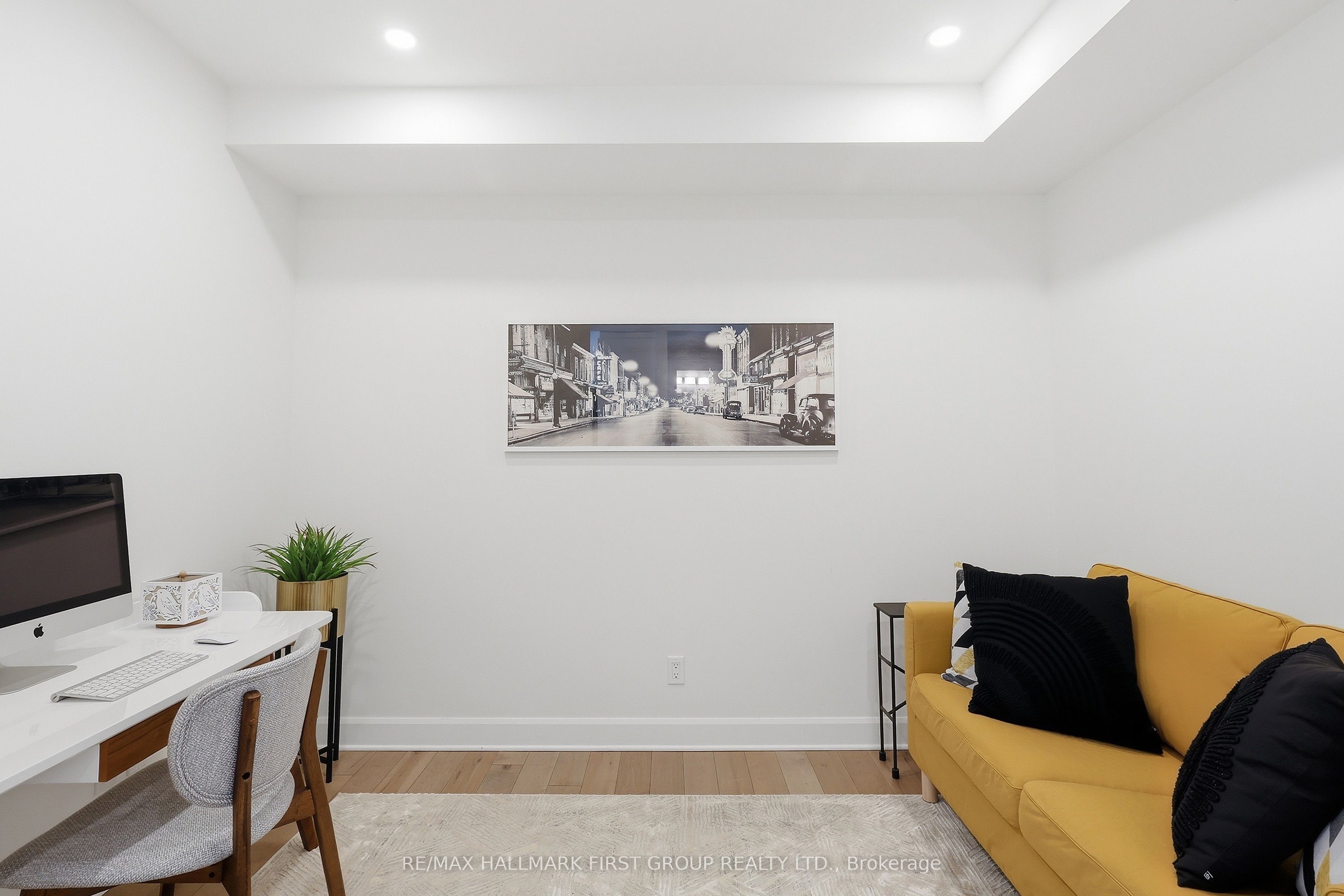 129b South Street 318 Property Photo 11