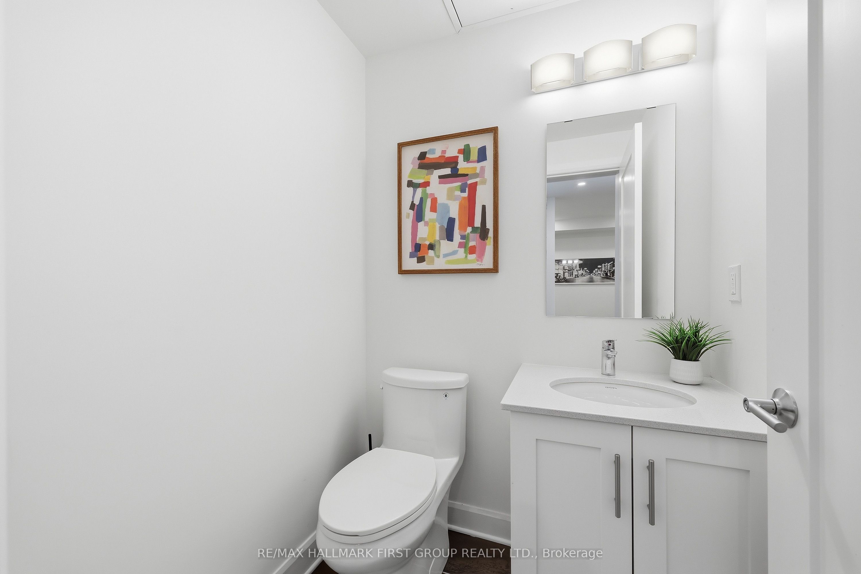 129b South Street 318 Property Photo 14
