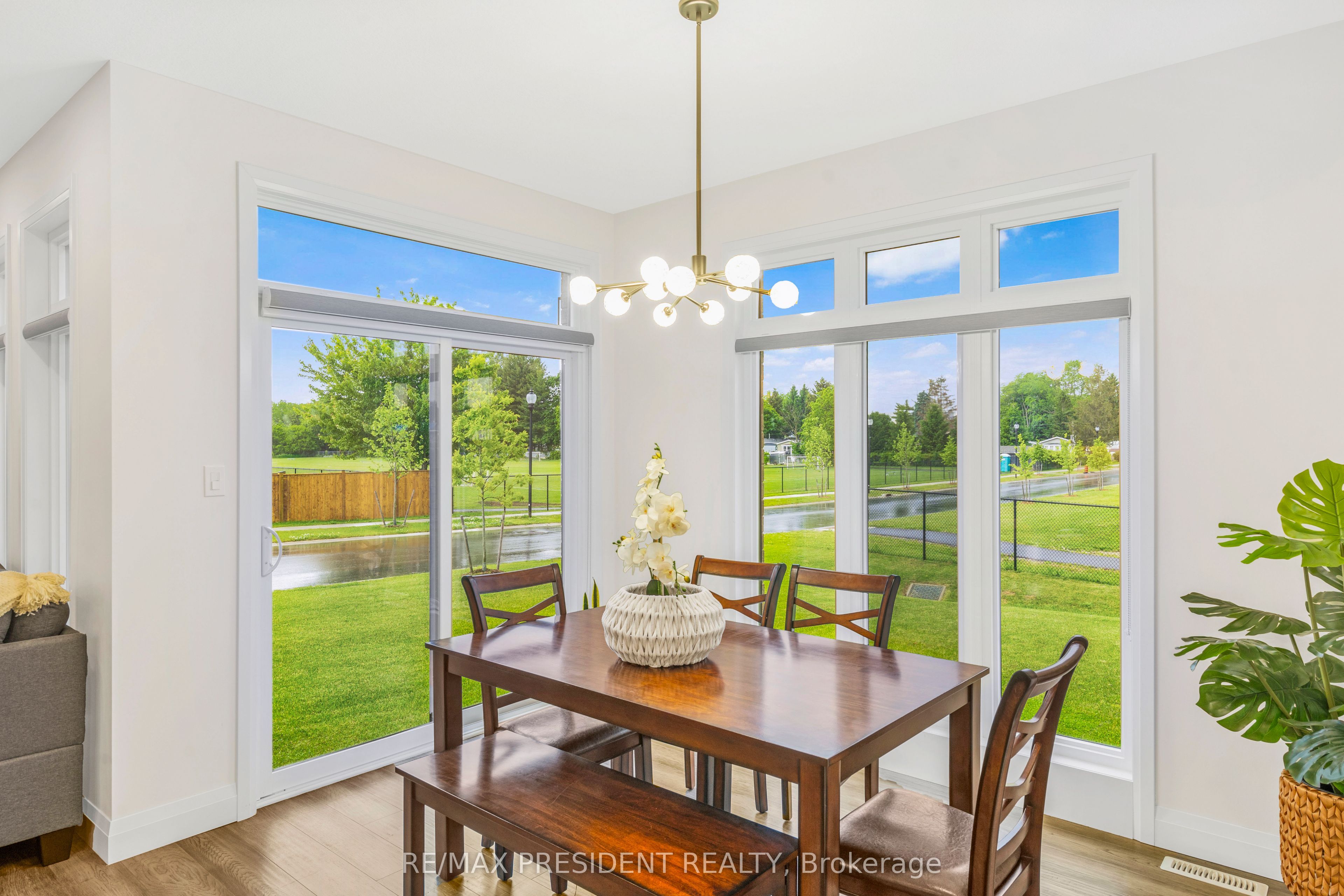 191 Foxborough Place Property Photo 14