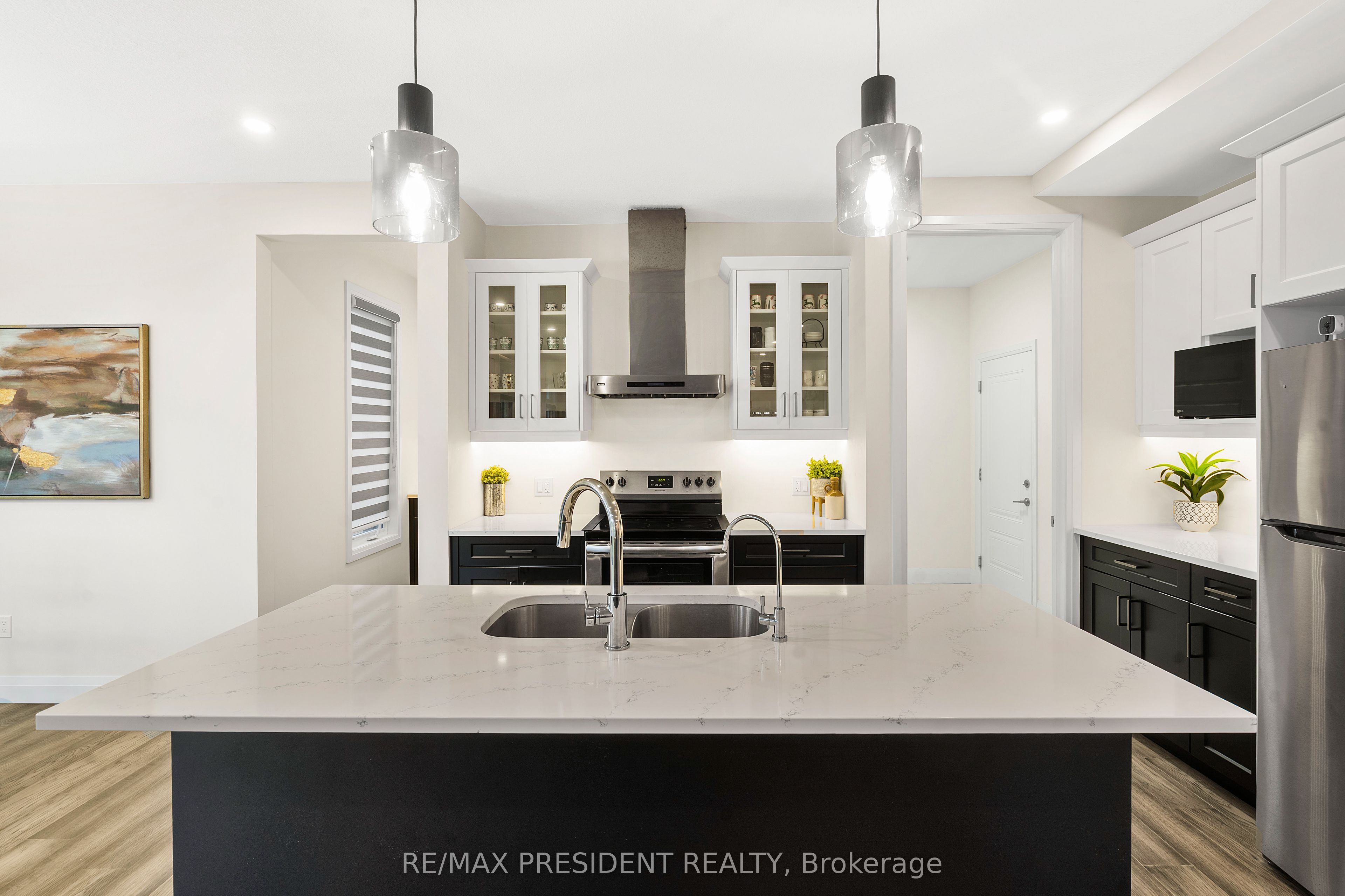 191 Foxborough Place Property Photo 17