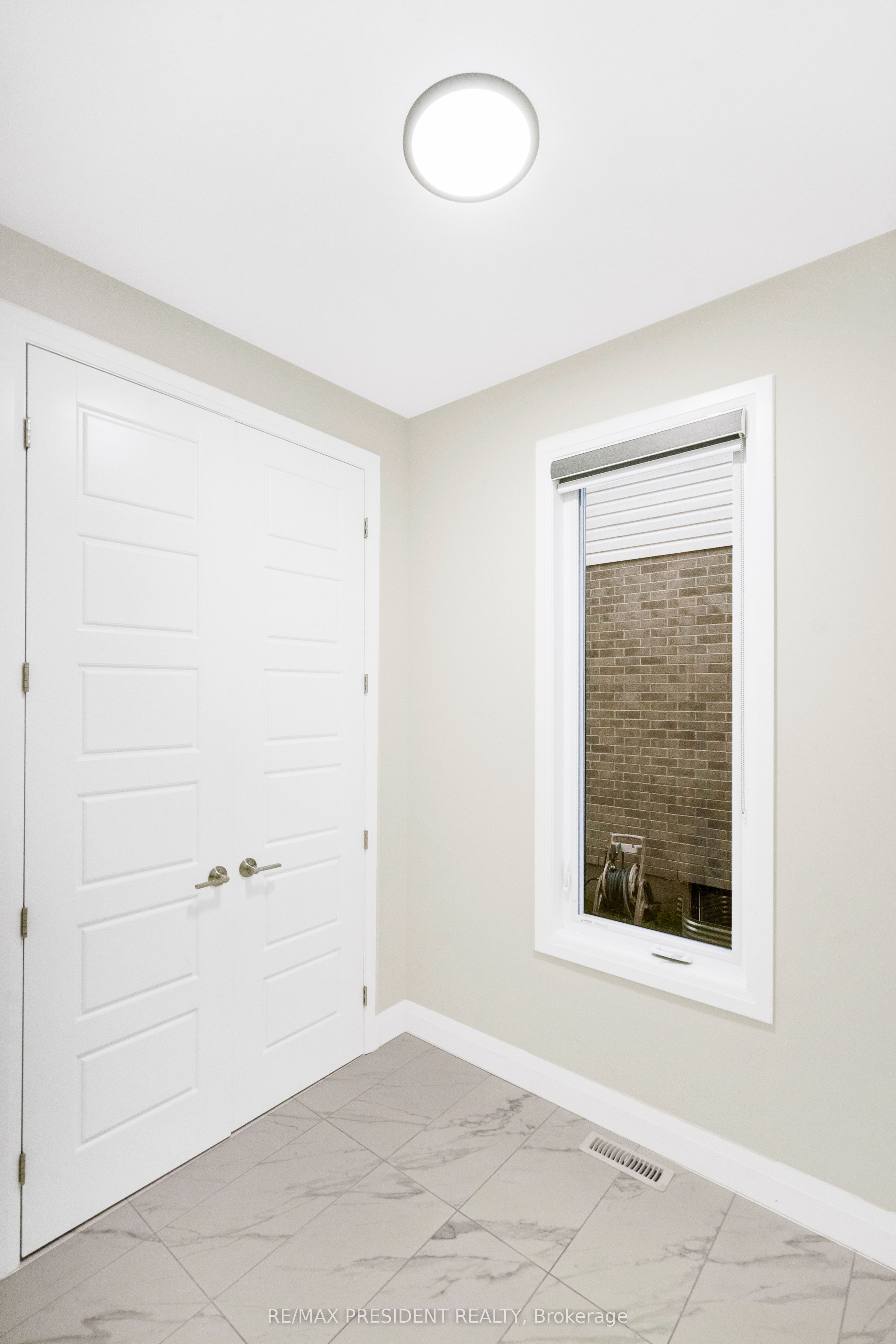 191 Foxborough Place Property Photo 20