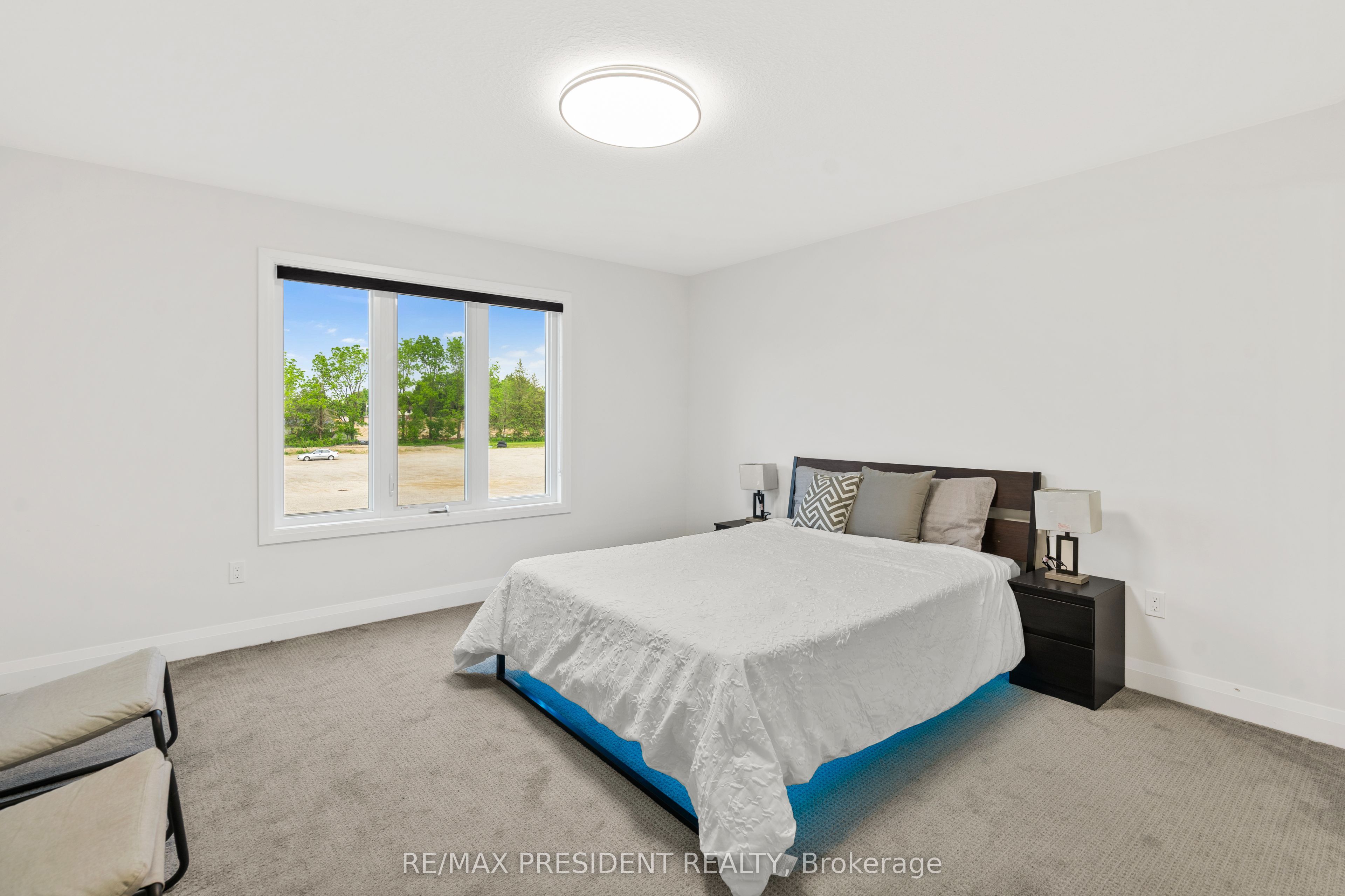 191 Foxborough Place Property Photo 23