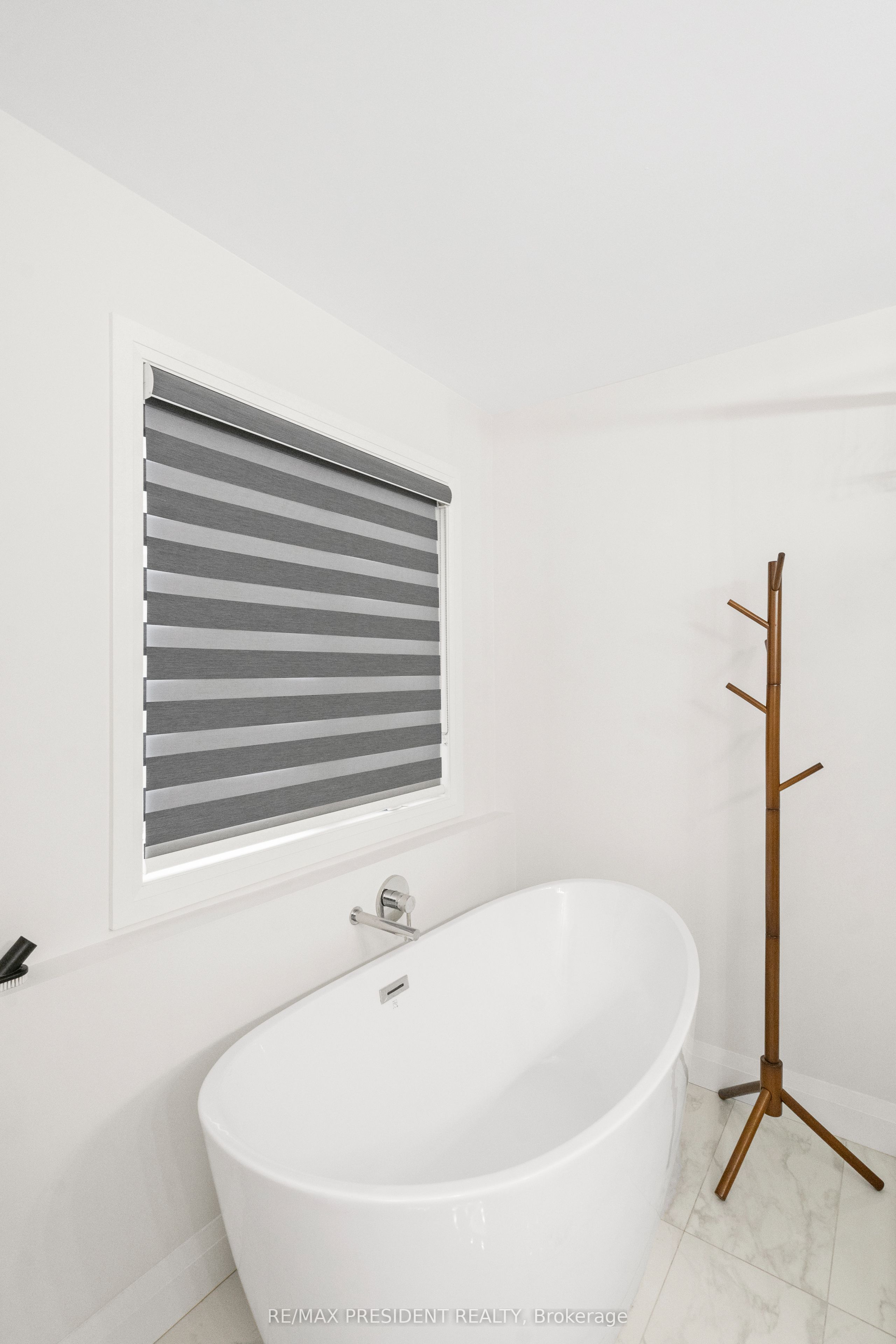 191 Foxborough Place Property Photo 28