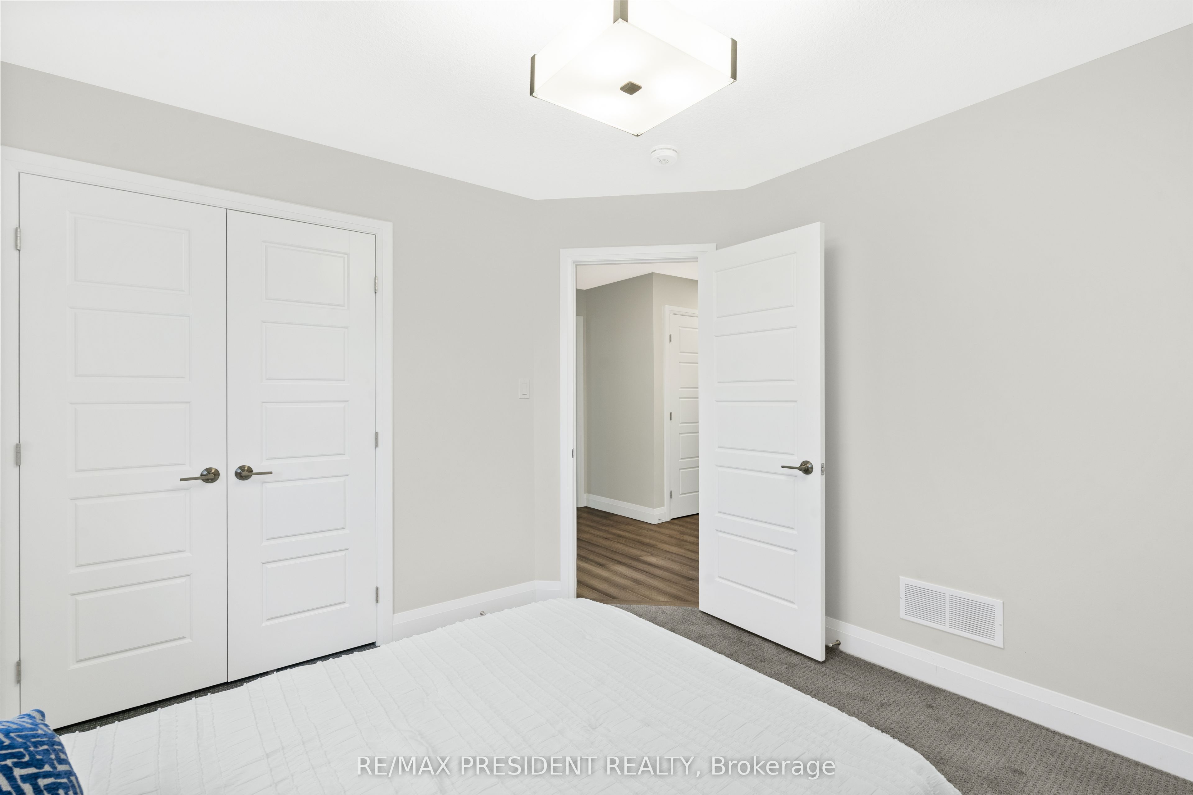 191 Foxborough Place Property Photo 34